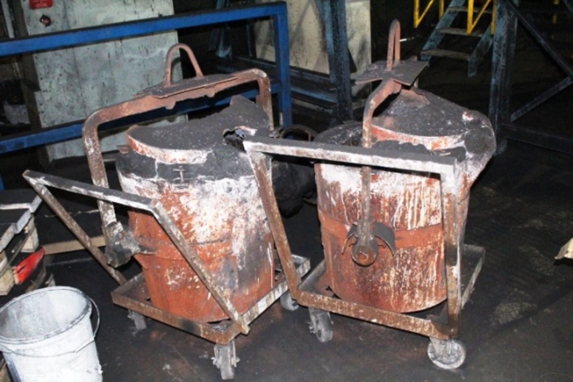 Six mobile fitting molten metal pouring ladles/pots (Should you wish a quotation for lift out of - Image 4 of 6