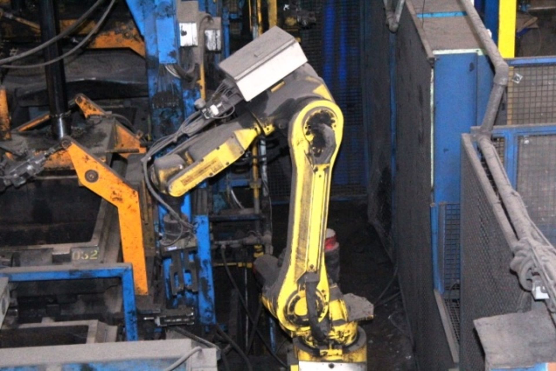 Fanuc Robot Arcmate 120i multi axis robot with controller (Should you wish a quotation for lift out - Image 2 of 4