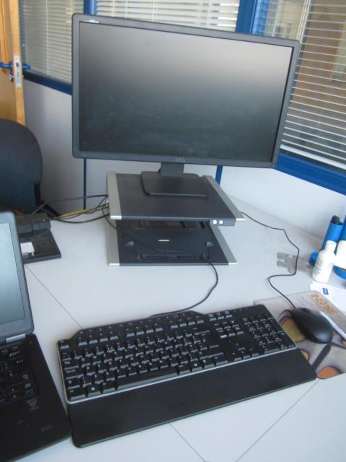 Dell Latitude E7450 Core i5 laptop, Dell docking station, flat screen monitor, keyboard, mouse - Bild 4 aus 4