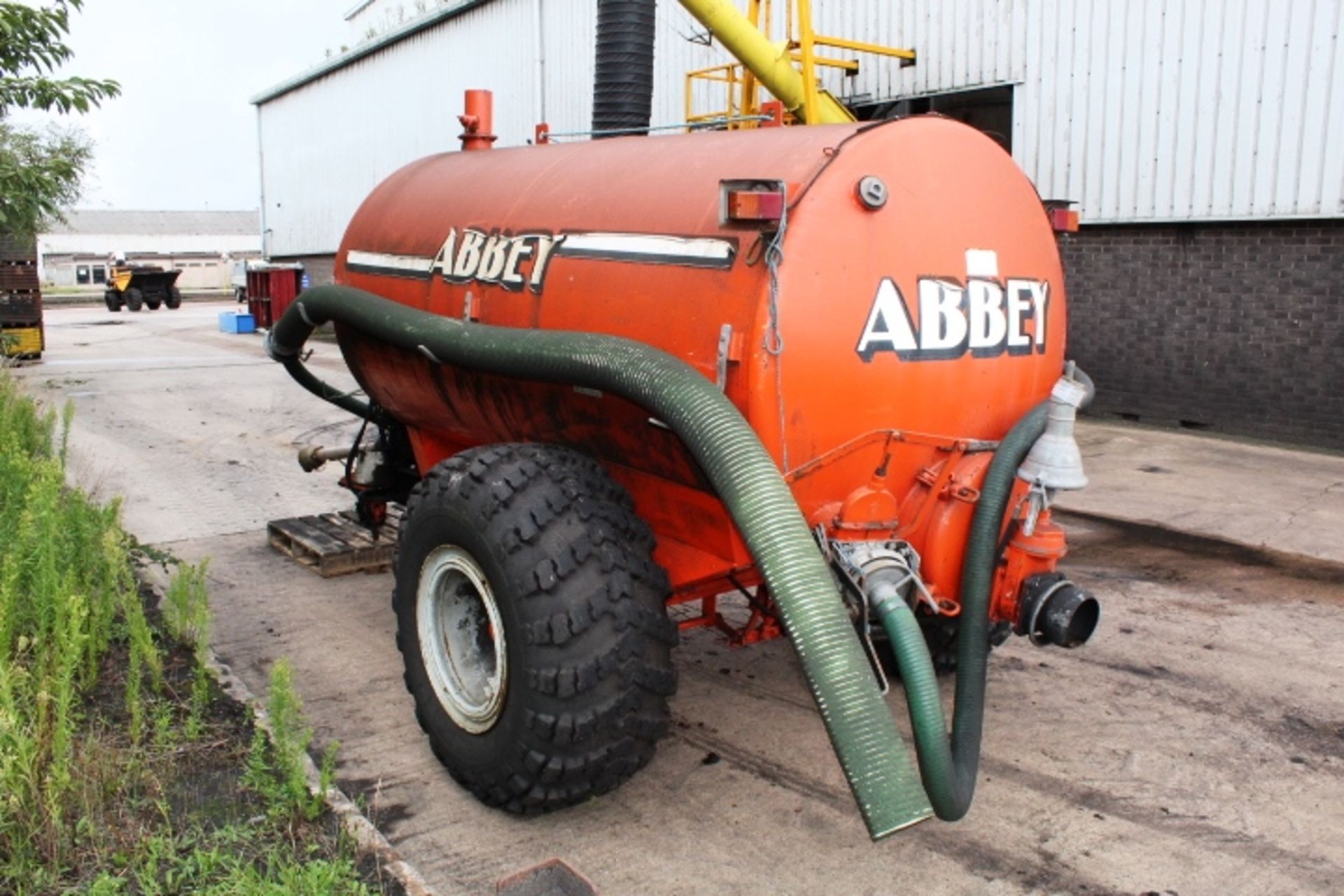 Abbey 1300 PTO driven twin axle bowser, serial no. 42569 (2006), gross weight 8400kg, unladen weight - Image 3 of 5