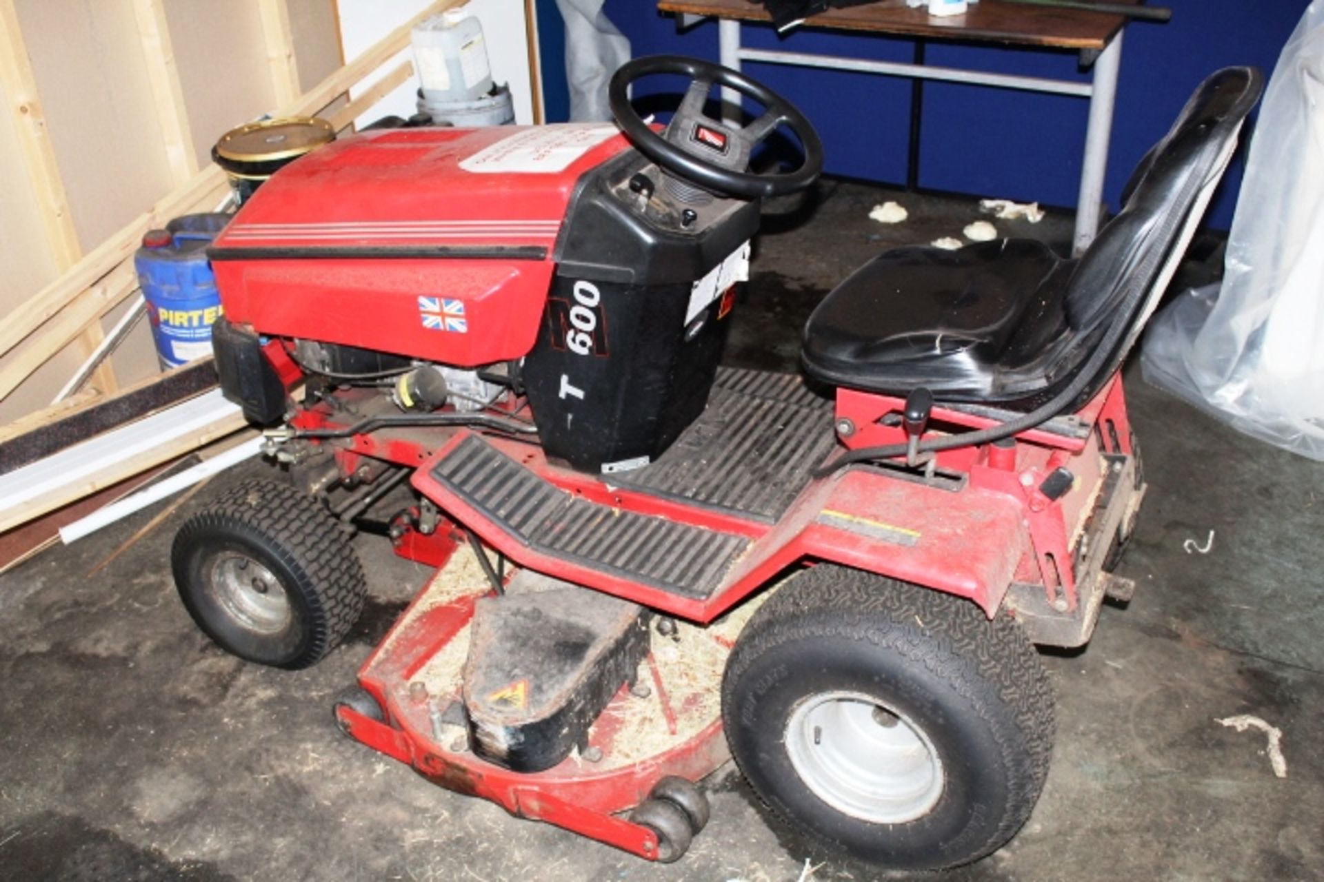 Westwood T1600 ride on lawn mower (1998)