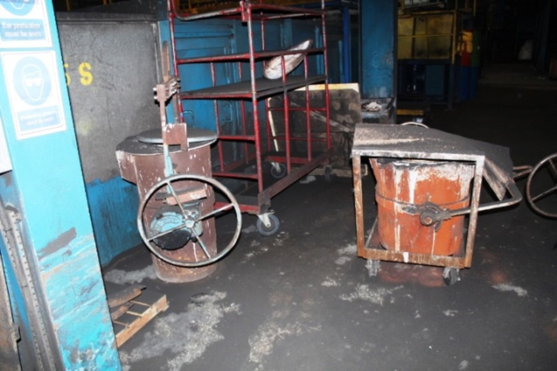 Six mobile fitting molten metal pouring ladles/pots (Should you wish a quotation for lift out of - Image 3 of 6