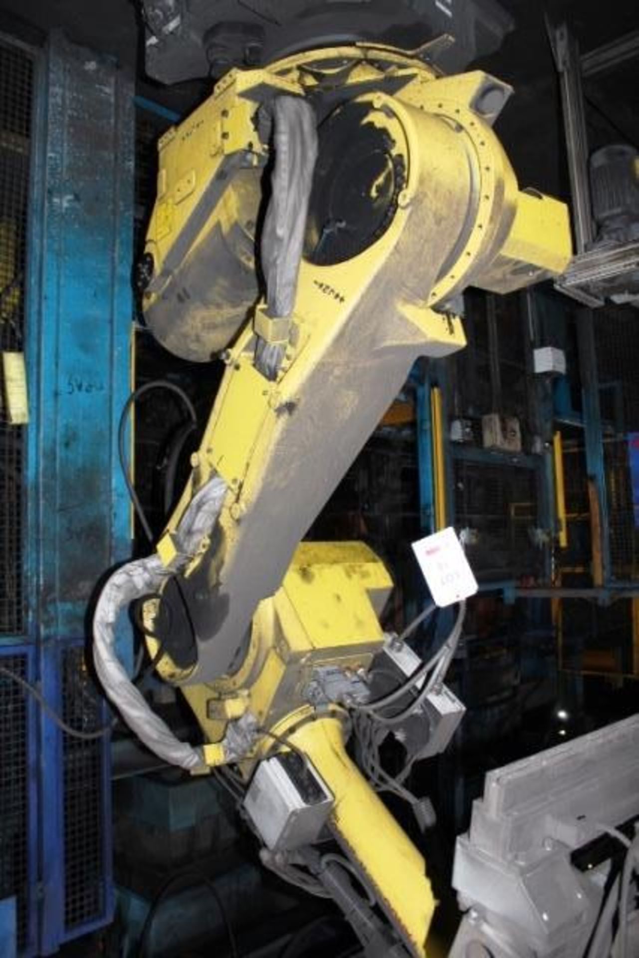 Fanuc Robot R200 ib/165F multi axle robot, fitted with magnetised picking attachment, serial no. - Image 3 of 8