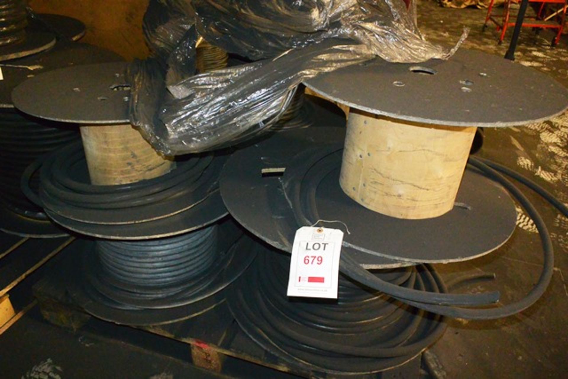 Contents of pallet to incl. approx five various part reels of wire stock