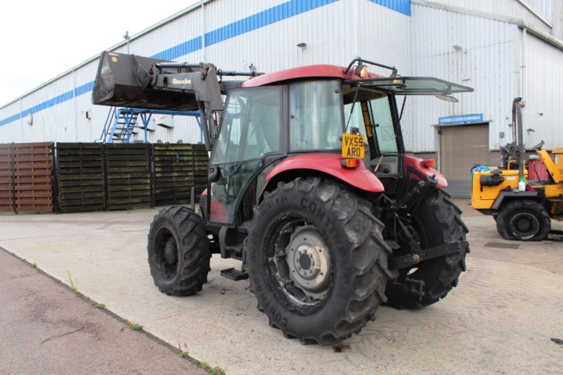 Case III JX80 tractor, ID HJJ037491, reg no: VX55 ARO (2006), recorded hours 1890.4, Quicke Q35 - Image 4 of 12