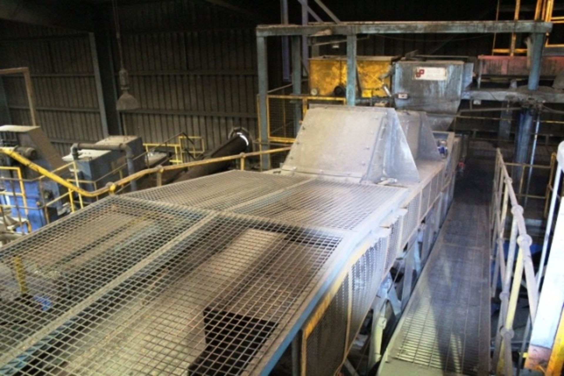 Orthos horizontal belt sand conveyor, approx 0.9 x 10m, to moulding machine silos (Should you wish a - Image 3 of 5