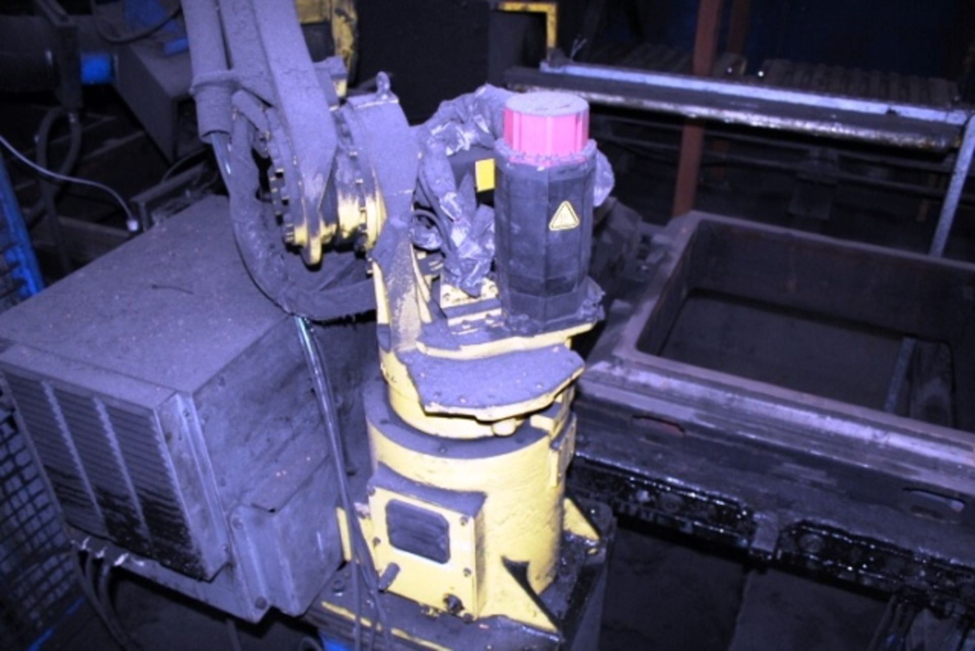 Fanuc Robot multi axis robot with controller (Please Note: Should you wish a quotation for lift out - Image 3 of 6