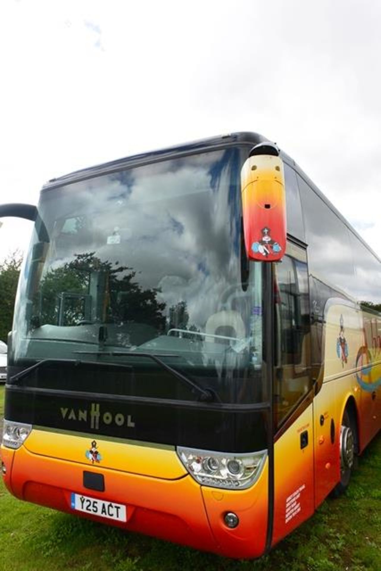 (2016) Scania K410 EB Euro 6 Van Hool TX15 Alicron luxury coach, reg no Y25 ACT, DOR 27.06.2016, - Image 10 of 32