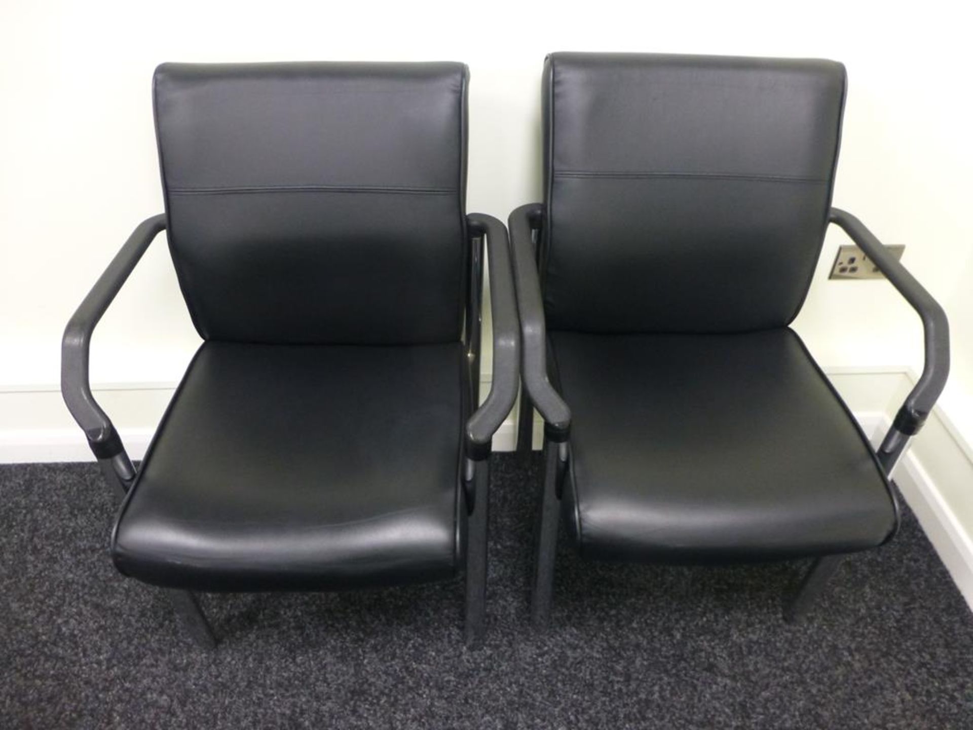 14 black leatherette chrome framed boardroom chairs - Bild 3 aus 4