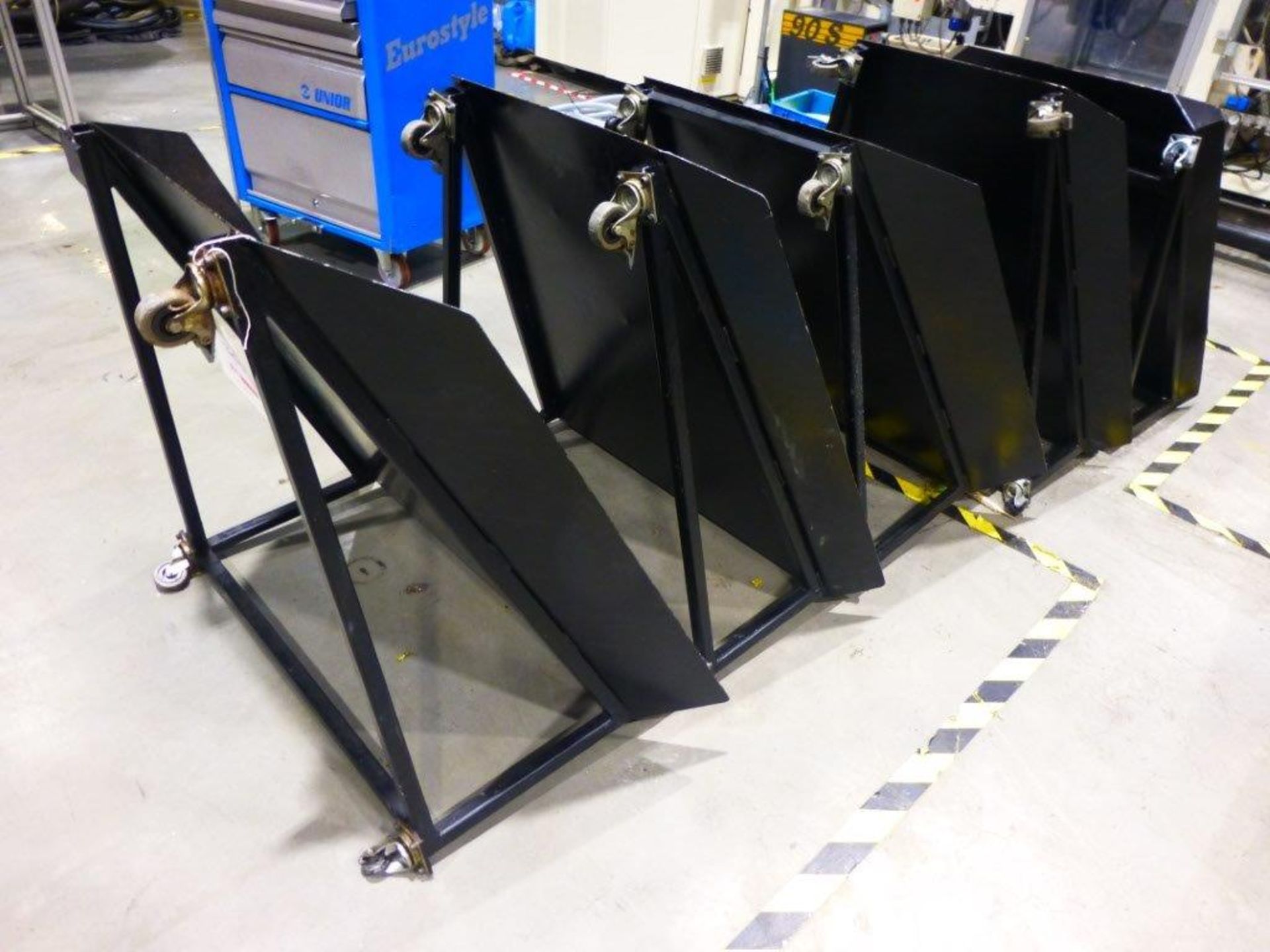 5 purpose built mobile product take-off chutes - Image 2 of 2