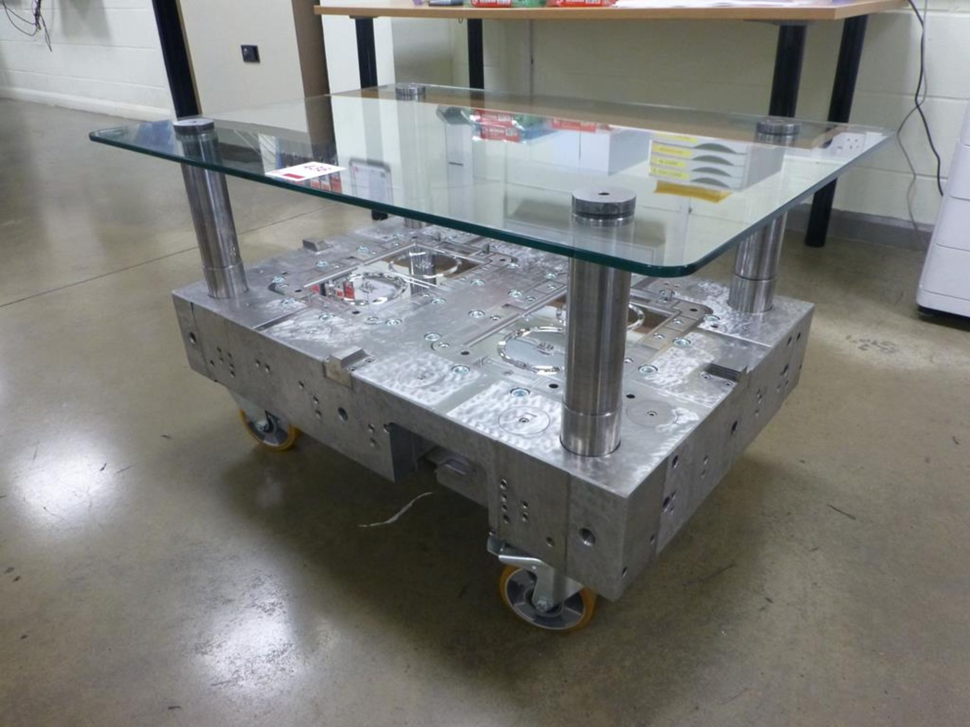 1000mm x 700mm x 575mm half mould glass top coffee table with wheels - Image 4 of 4