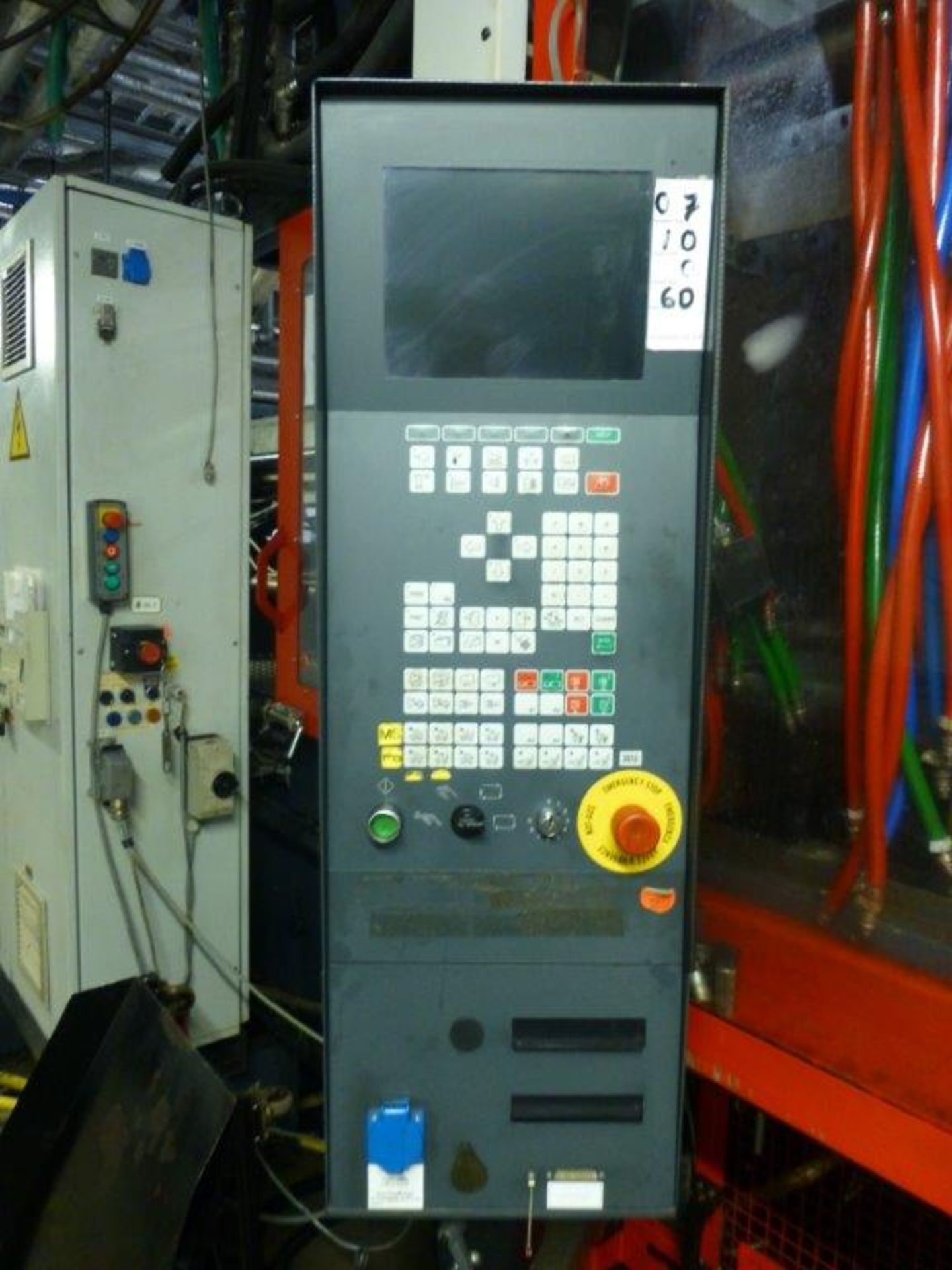 Ferromatik Milacron Ktec 400S CNC Plastic Injection Moulding Machine Serial No: 570092 (2002) with - Image 3 of 5