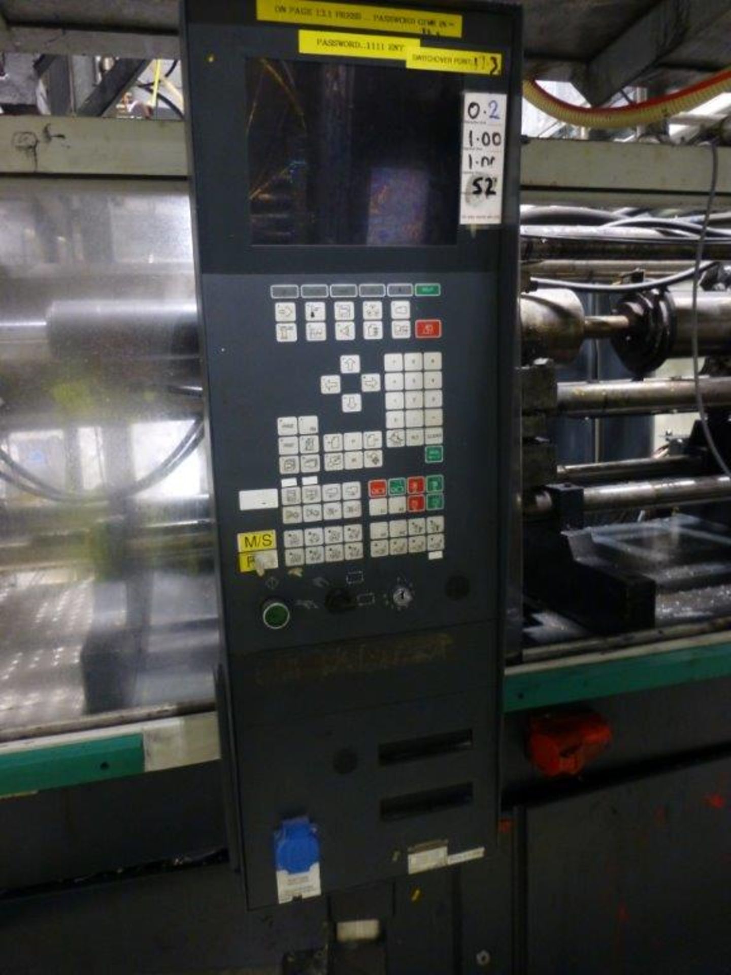 Ferromatik Milacron K-Tec 400S CNC Plastic Injection Moulding Machine Serial No. 570049 (2000) - Image 4 of 7