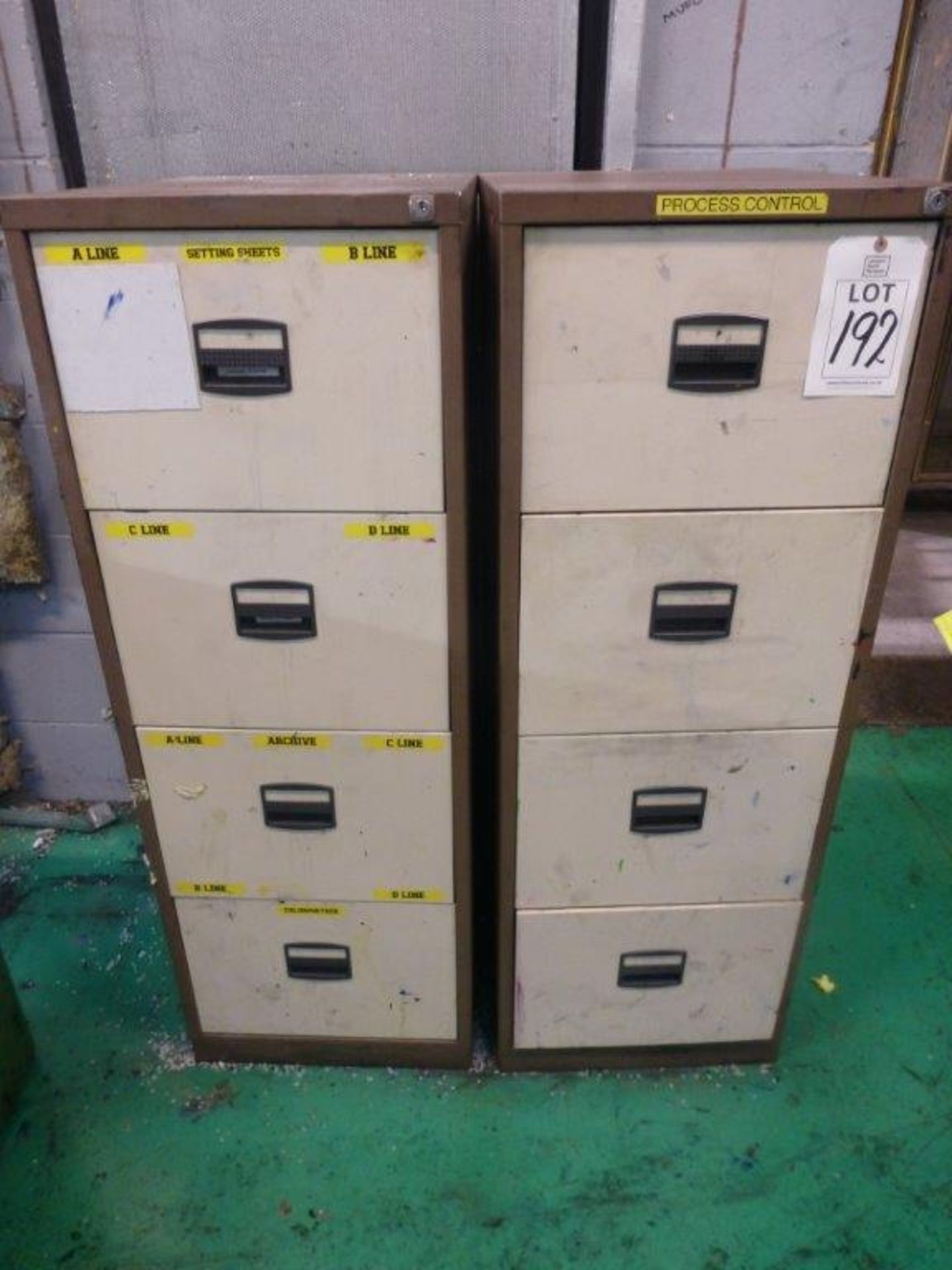 2m high steel double door cupboard with two steel 4 drawer filing cabinets - Image 2 of 2