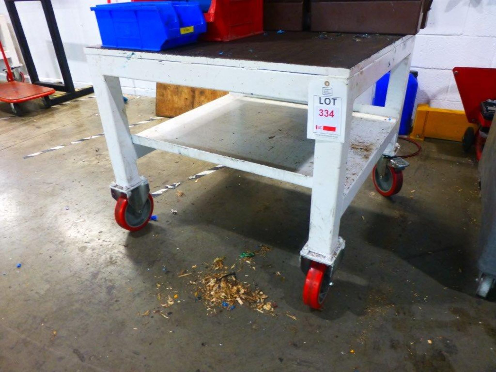 1000mm x 1000mm x 860mm heavy duty mobile work table, contents not included