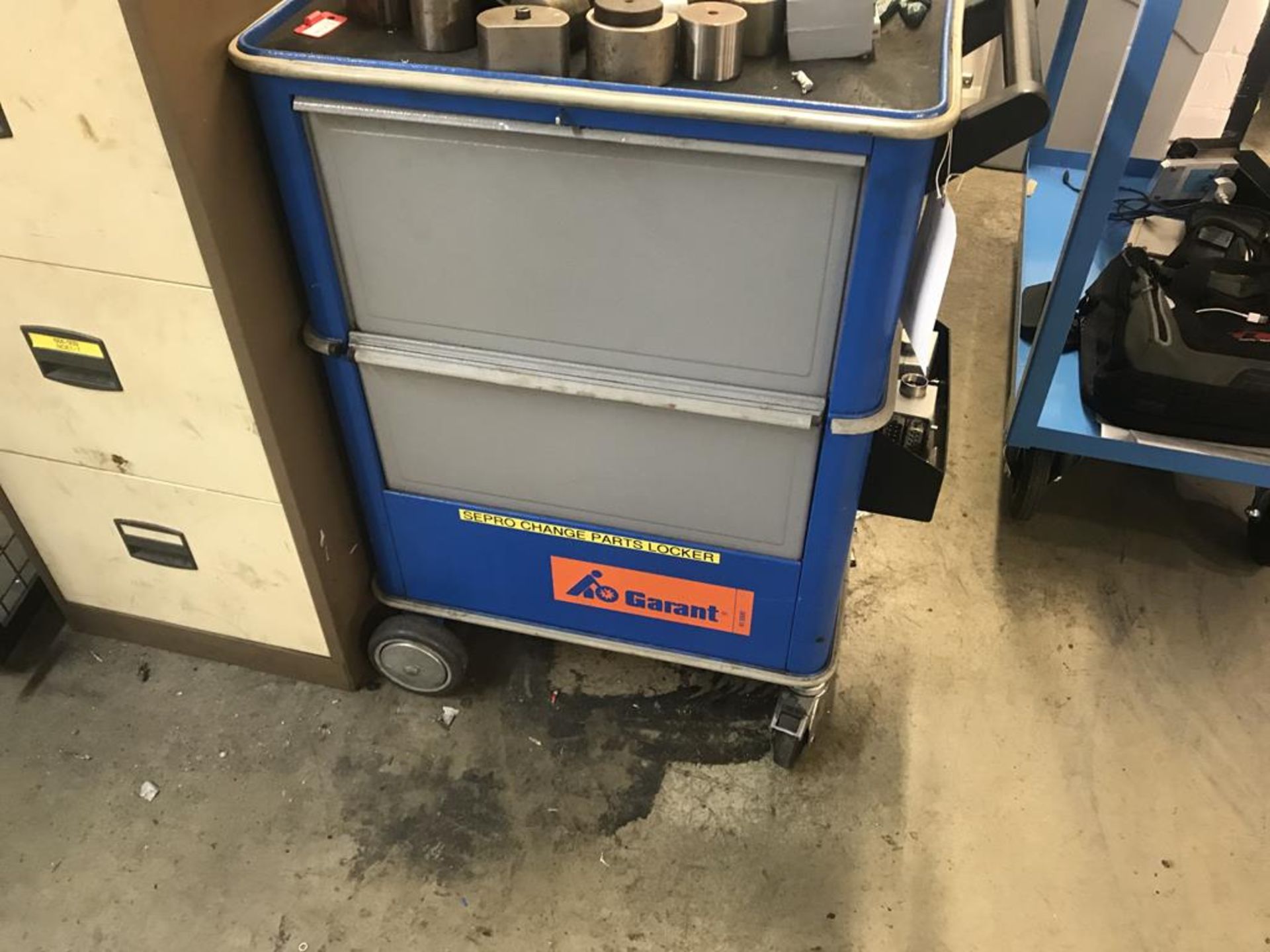 Garant secure tool trolley (contents not included) - Image 2 of 3