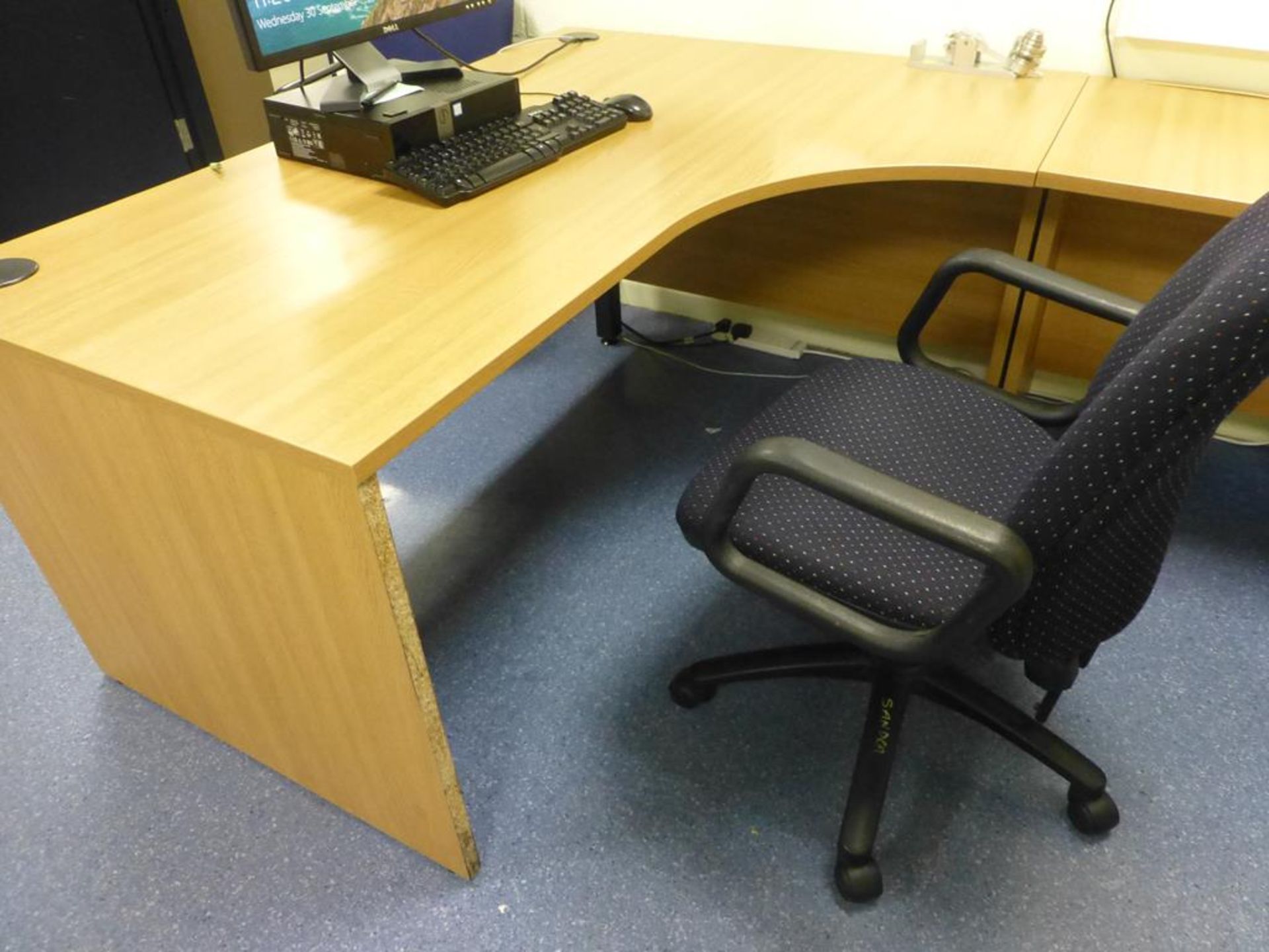 Furniture to Development office to include, 2 cherry effect 1600mm x 800mm workstations, 2 cherry - Image 6 of 6