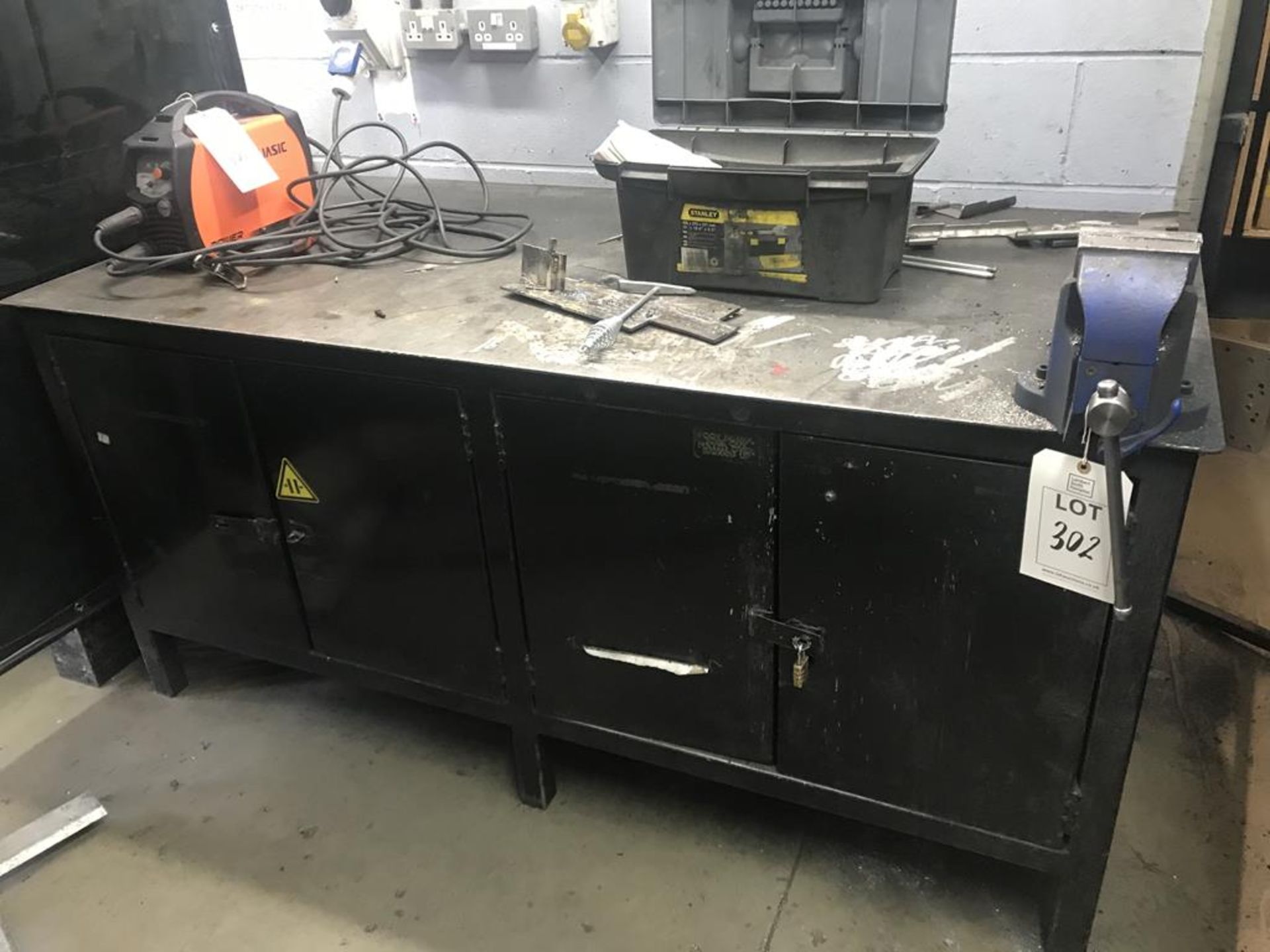 1900mmx x 830mm, x 900mm steel welders bench with integral cupboards, 4" quick release engineers