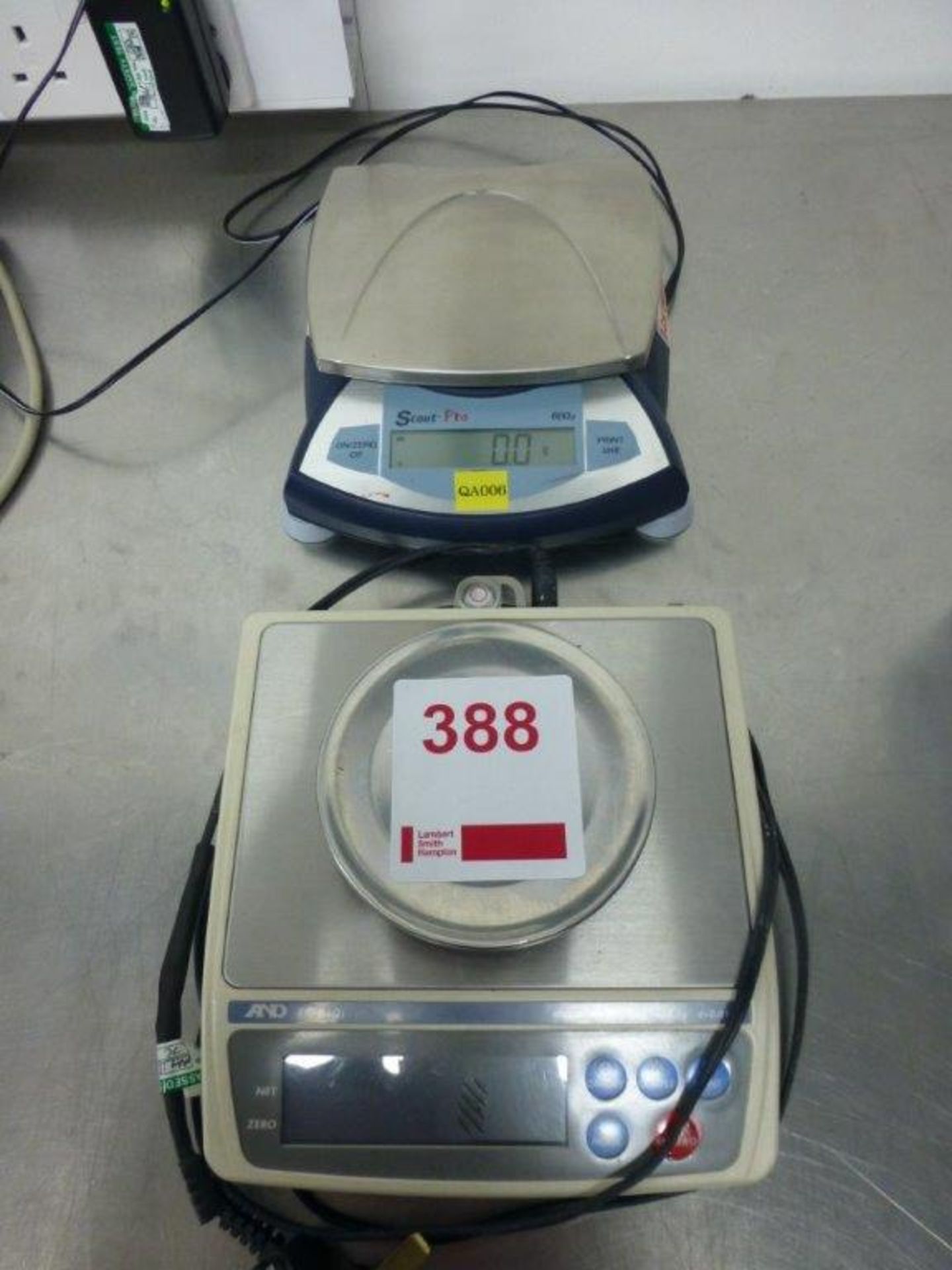 AND EK610i benchtop digital scale and Scout Pro 600g benchtop digital scale