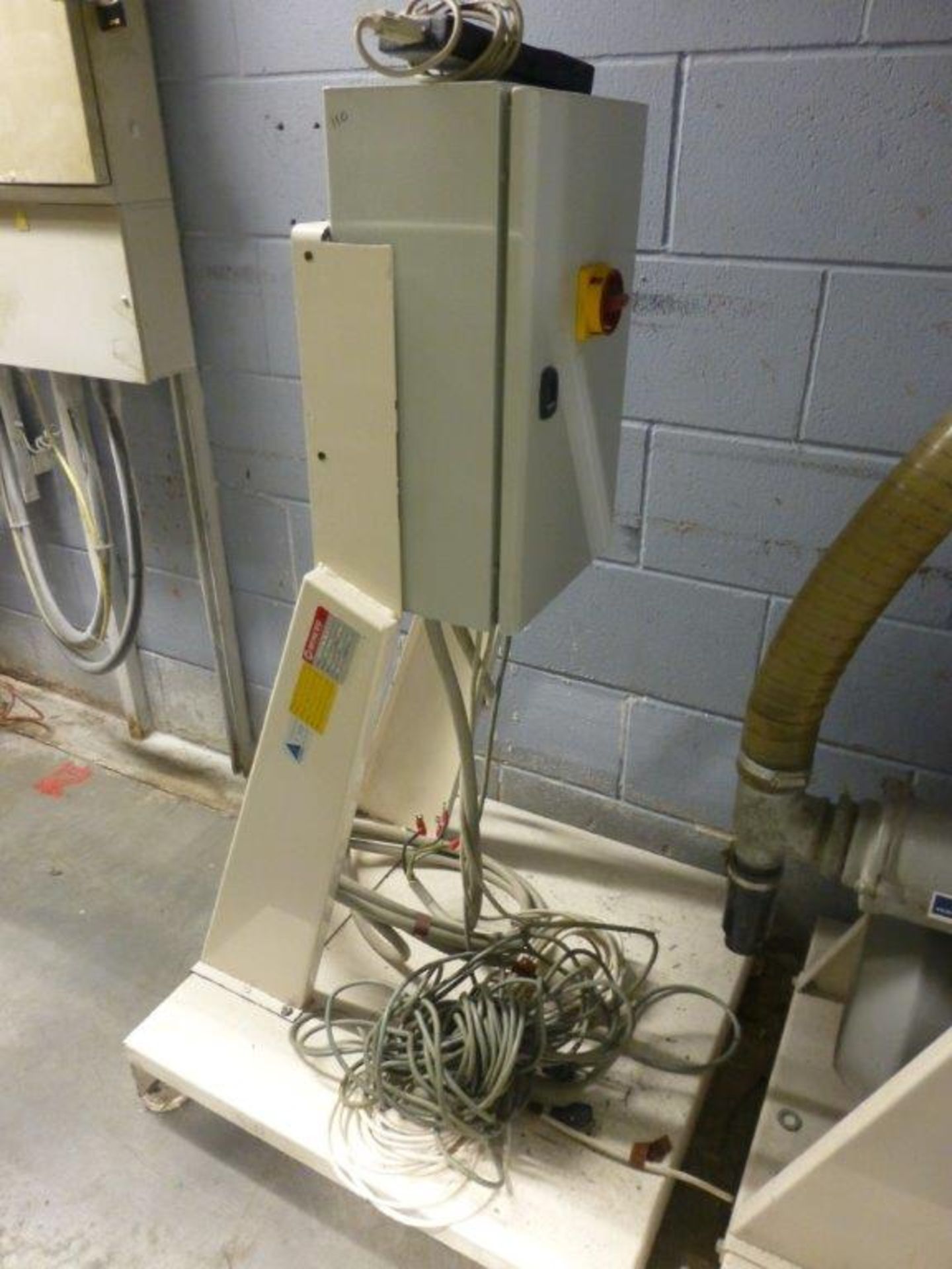 Moretto V11S60 suction unit, 05-03480 (2005) with spare stand and control box - Image 4 of 4