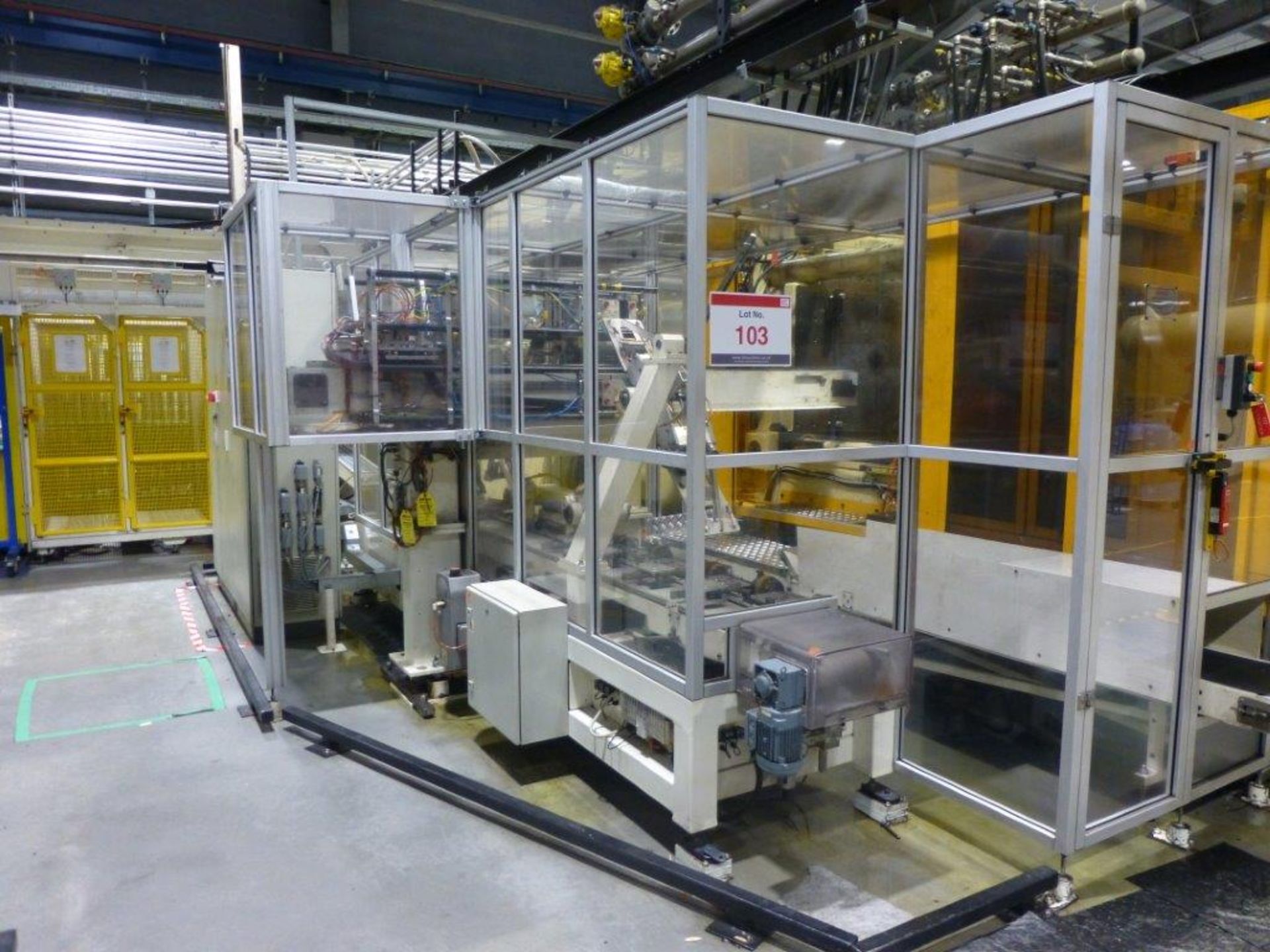 GMAT M111 DVD Automation traversing Beam take-off Robot, serial No P178 (2005) with dual 8 Case