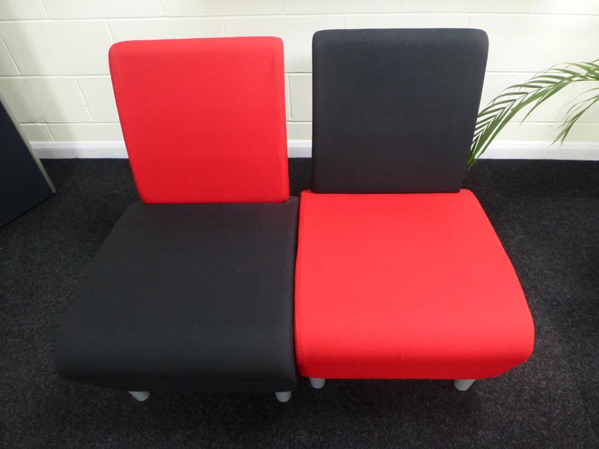 5 red/black fabric upholstered reception chairs - Image 3 of 3
