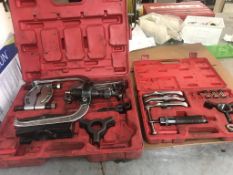 2 Sealey 2/3 leg puller sets with 2 storage cases