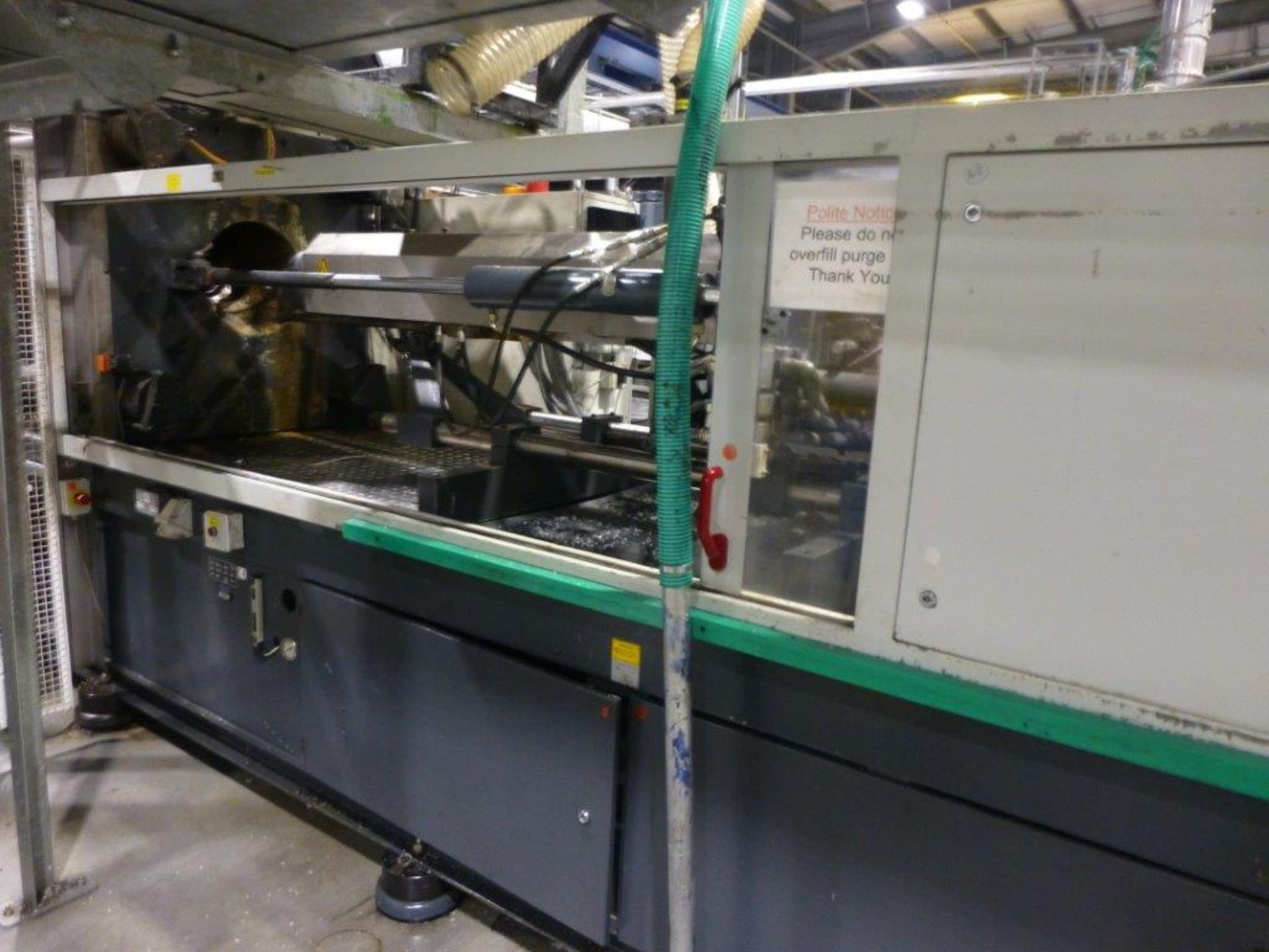 Ferromatik Milacron K 400-S CNC Plastic Injection Moulding Machine Serial No. 570012 (1998) 4000KN - Image 3 of 5