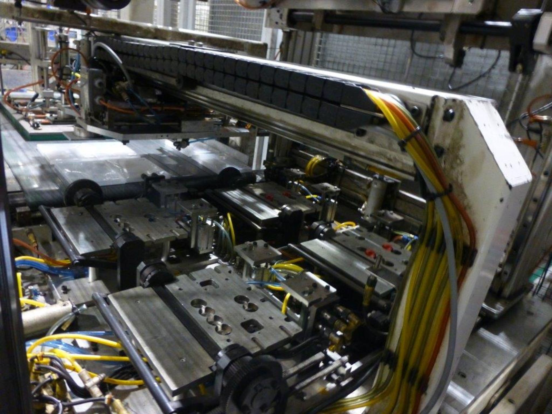 GMAT Model M53 CNC automated DVD case twin arm picking/stacking system with case closure unit, - Image 5 of 8