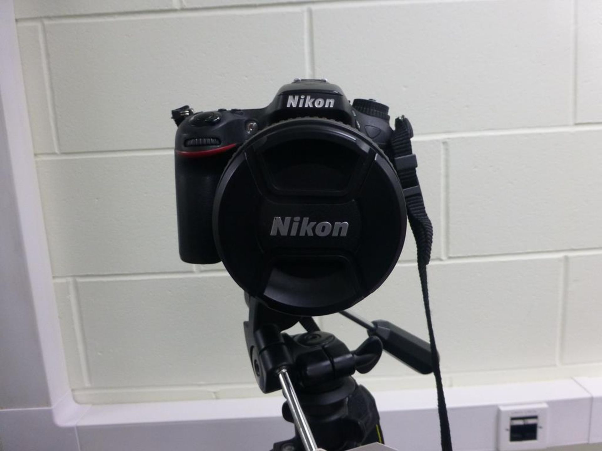 Nikon D7100 digital SLR camera with Nikon DXAF-SNIKKOR18-105mm lens, Vista tripod, charging lead and - Image 2 of 2