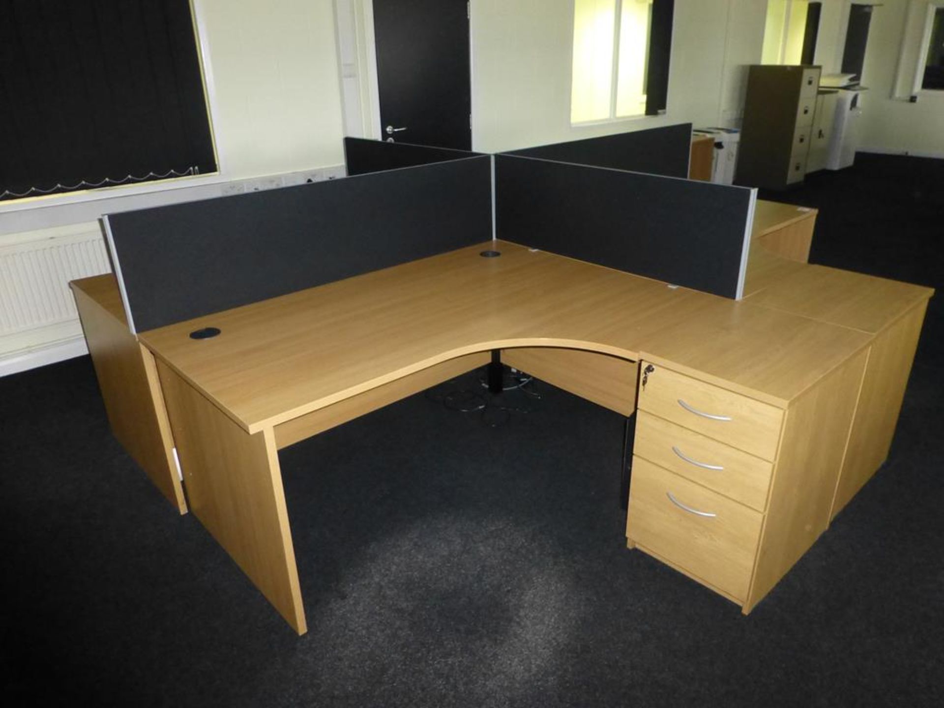 4 cherry effect 1600mm x 1200mm workstation with 4 matching 3 drawer pedestals and 4 x 400mm high - Image 2 of 2