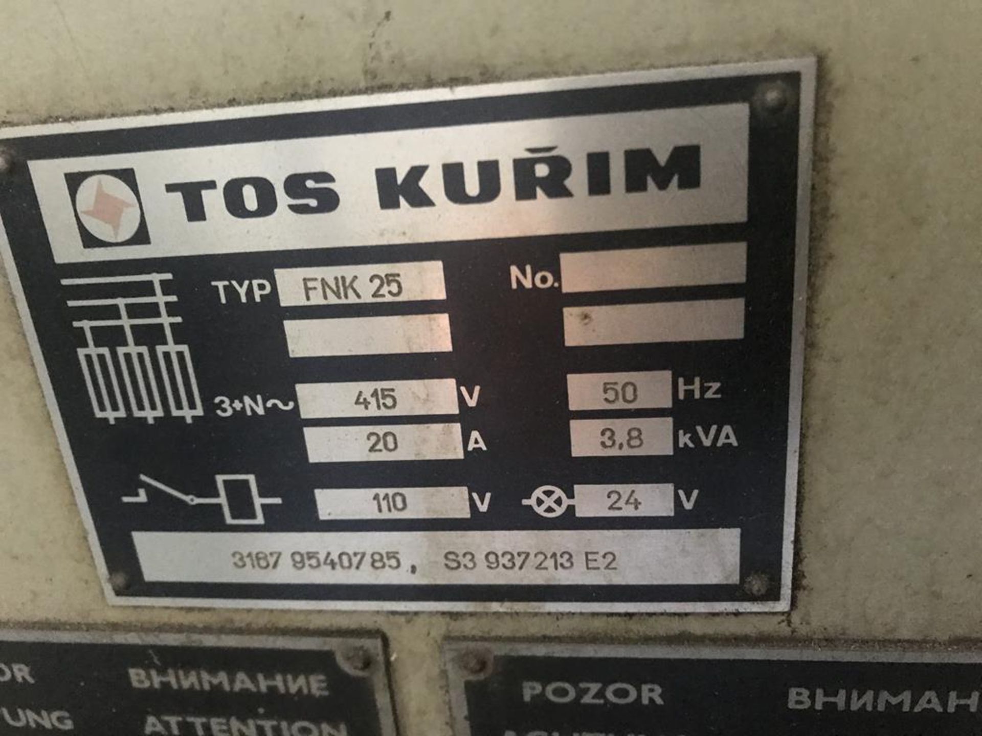 Tos Kurim FNK25 milling machine, serial No 11 321 (1985) with Sony Millman digital readout, 1260mm x - Image 3 of 4