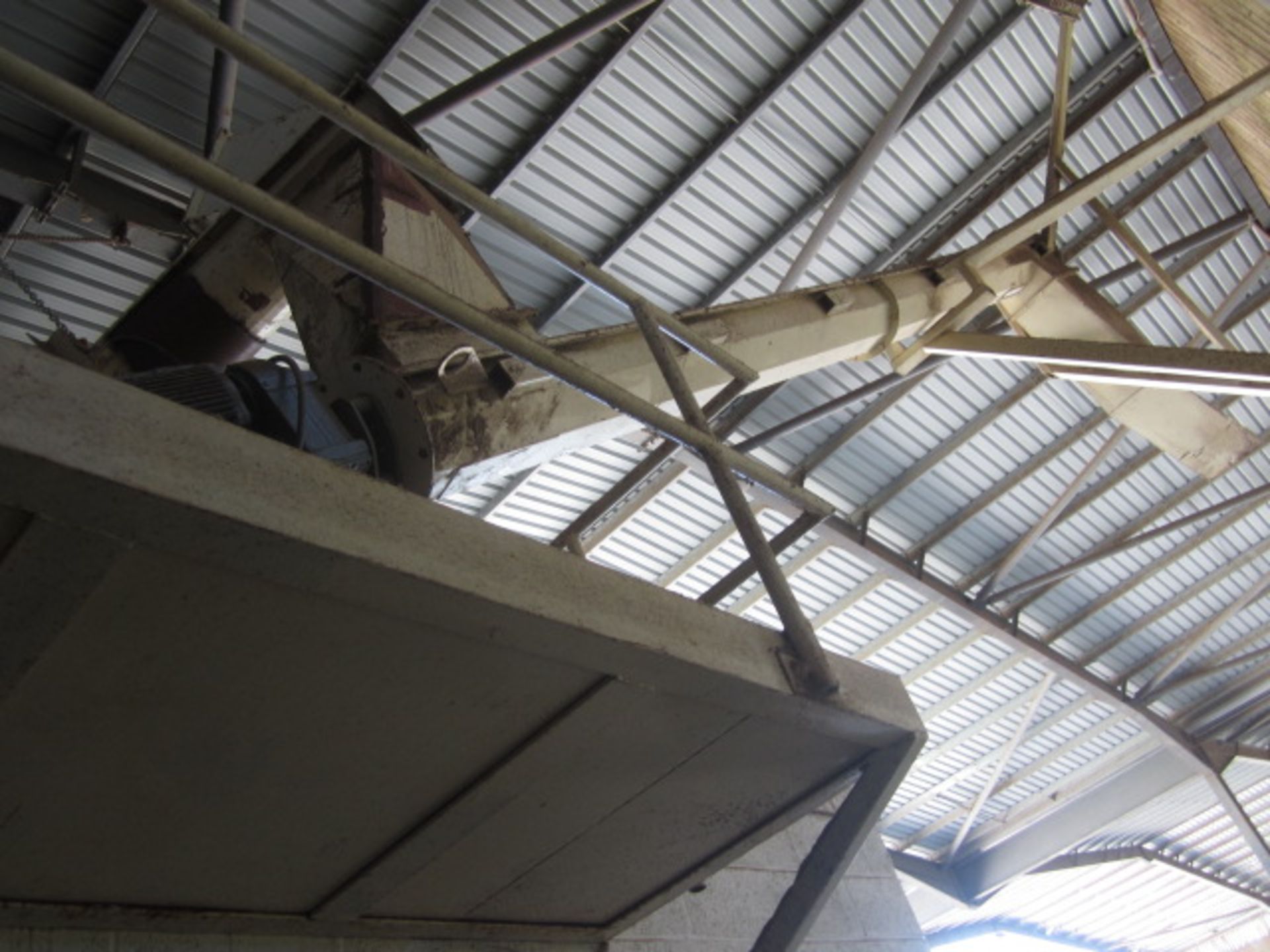 Unnamed elevating auger screw conveyor, approx. 5m length. **A work Method Statement and Risk - Image 3 of 4