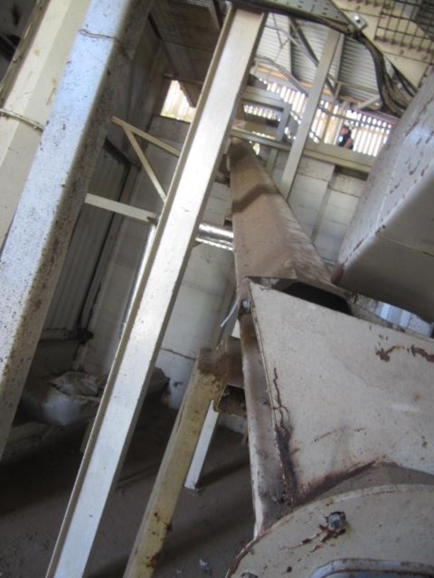 Unnamed elevating auger screw conveyor, approx. 9.8m x 350mm dia. **A work Method Statement and Risk - Image 3 of 5