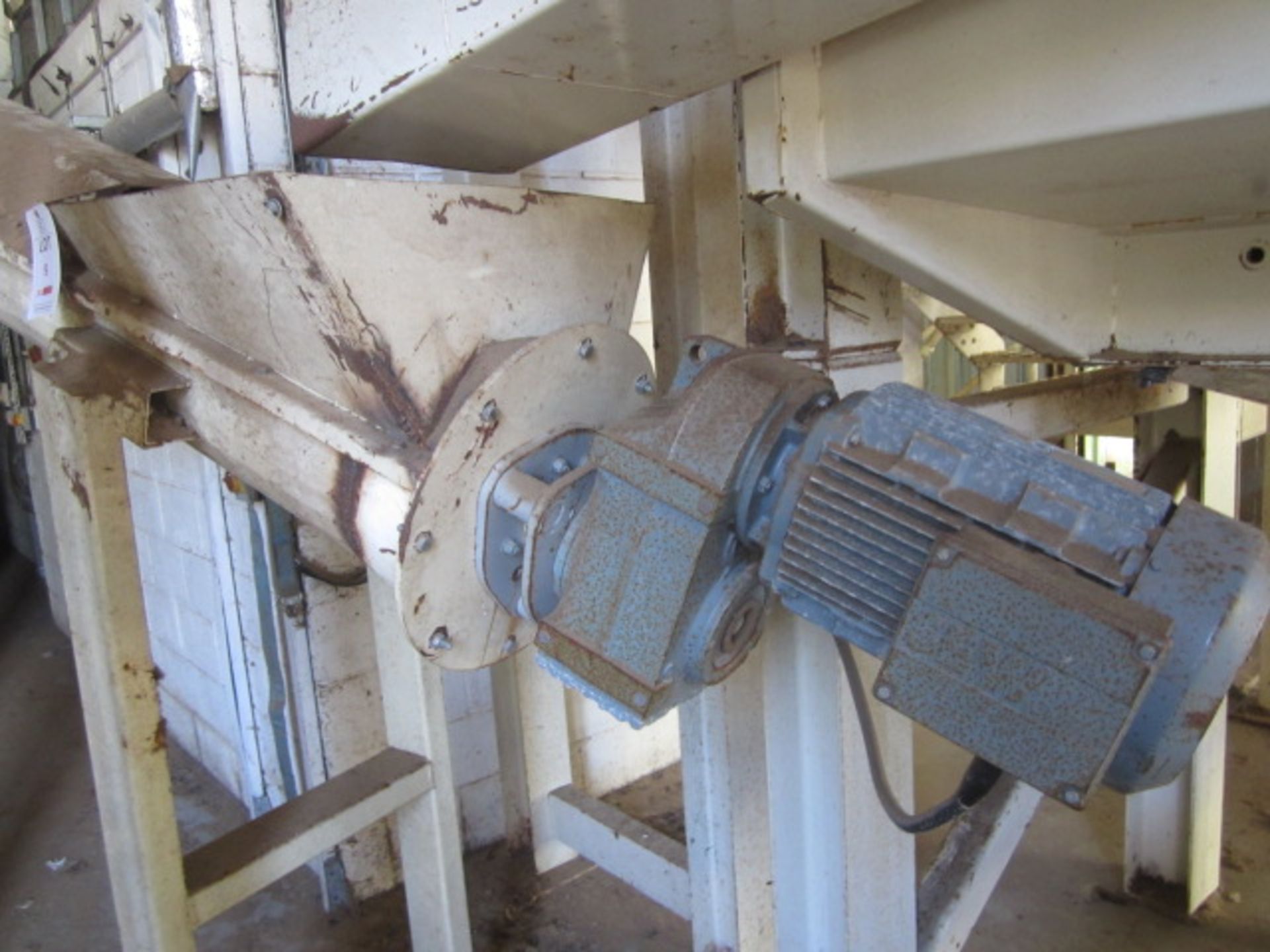 Unnamed elevating auger screw conveyor, approx. 9.8m x 350mm dia. **A work Method Statement and Risk - Image 2 of 5