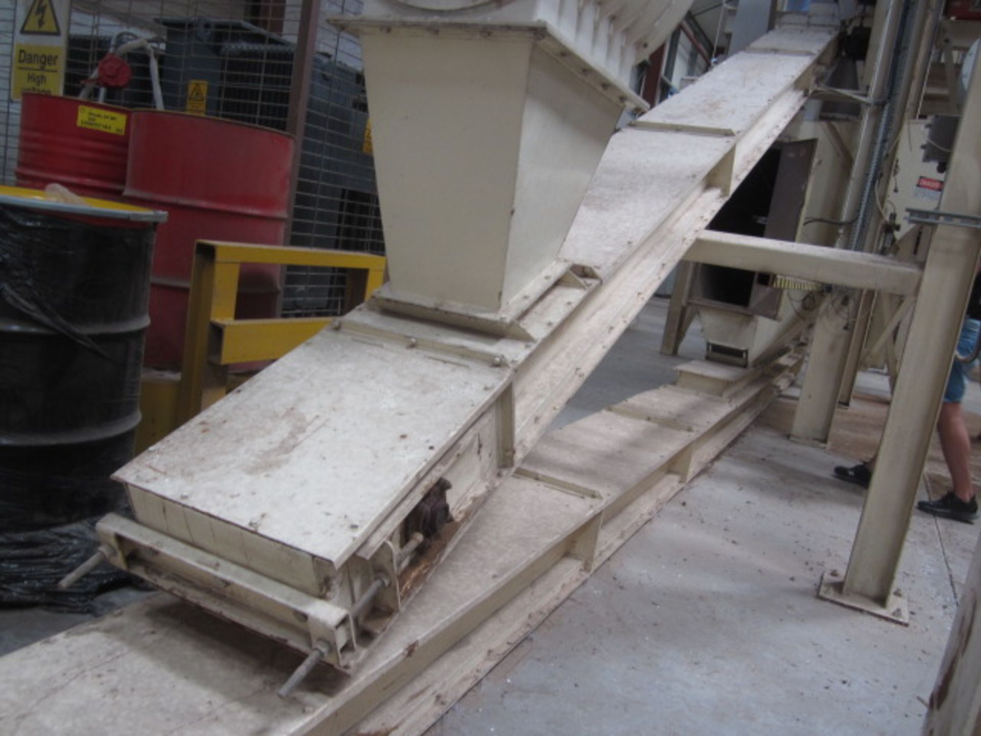 Gutridge 273720 C32B elevating chain conveyor (09/04), length 7m x width 480mm. **A work Method - Image 5 of 5