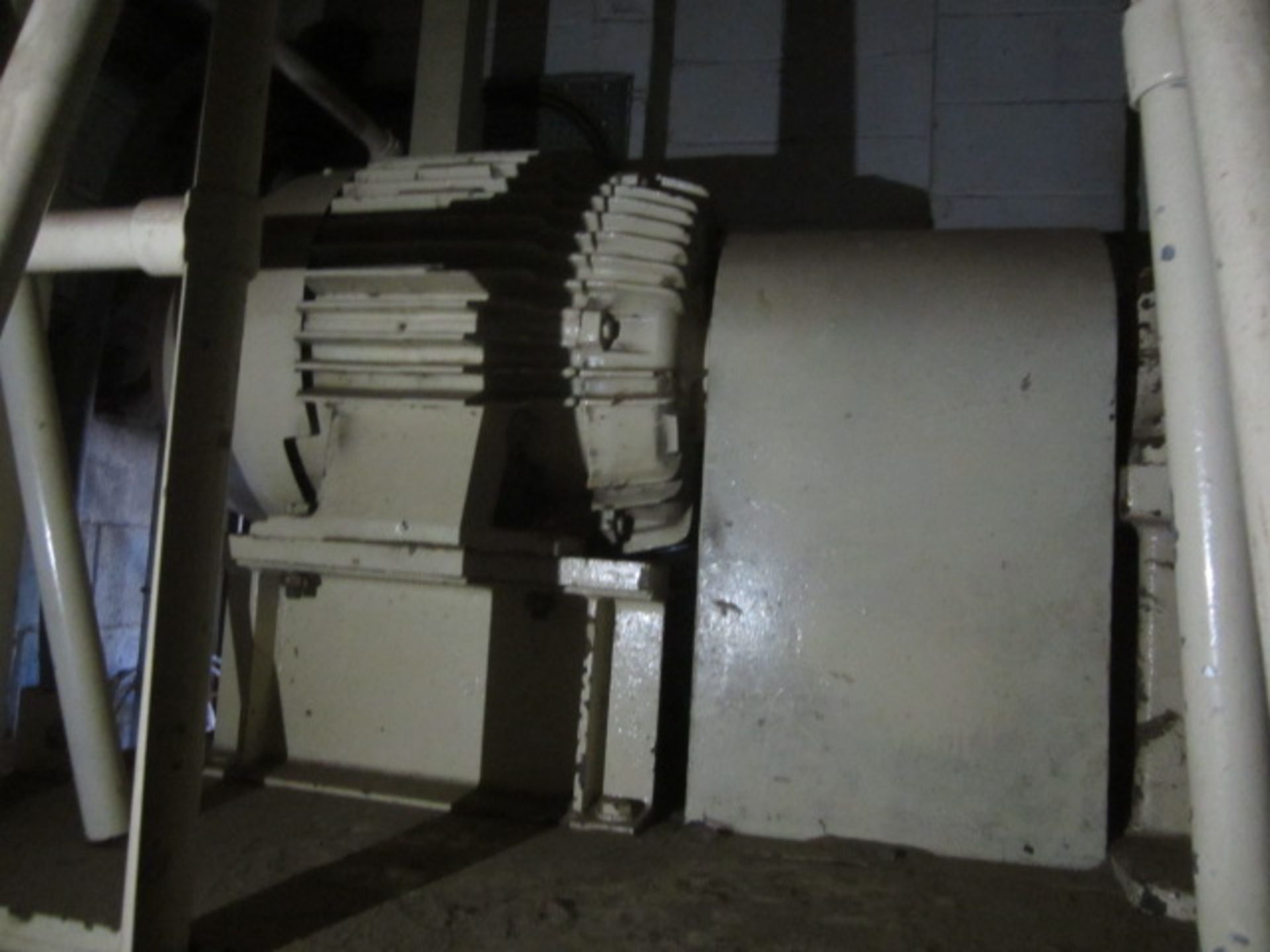 American Pulverizer Co, model 30x16WH pulveriser/hammer mill/ring mill, serial no: 8082. - Please - Image 4 of 6