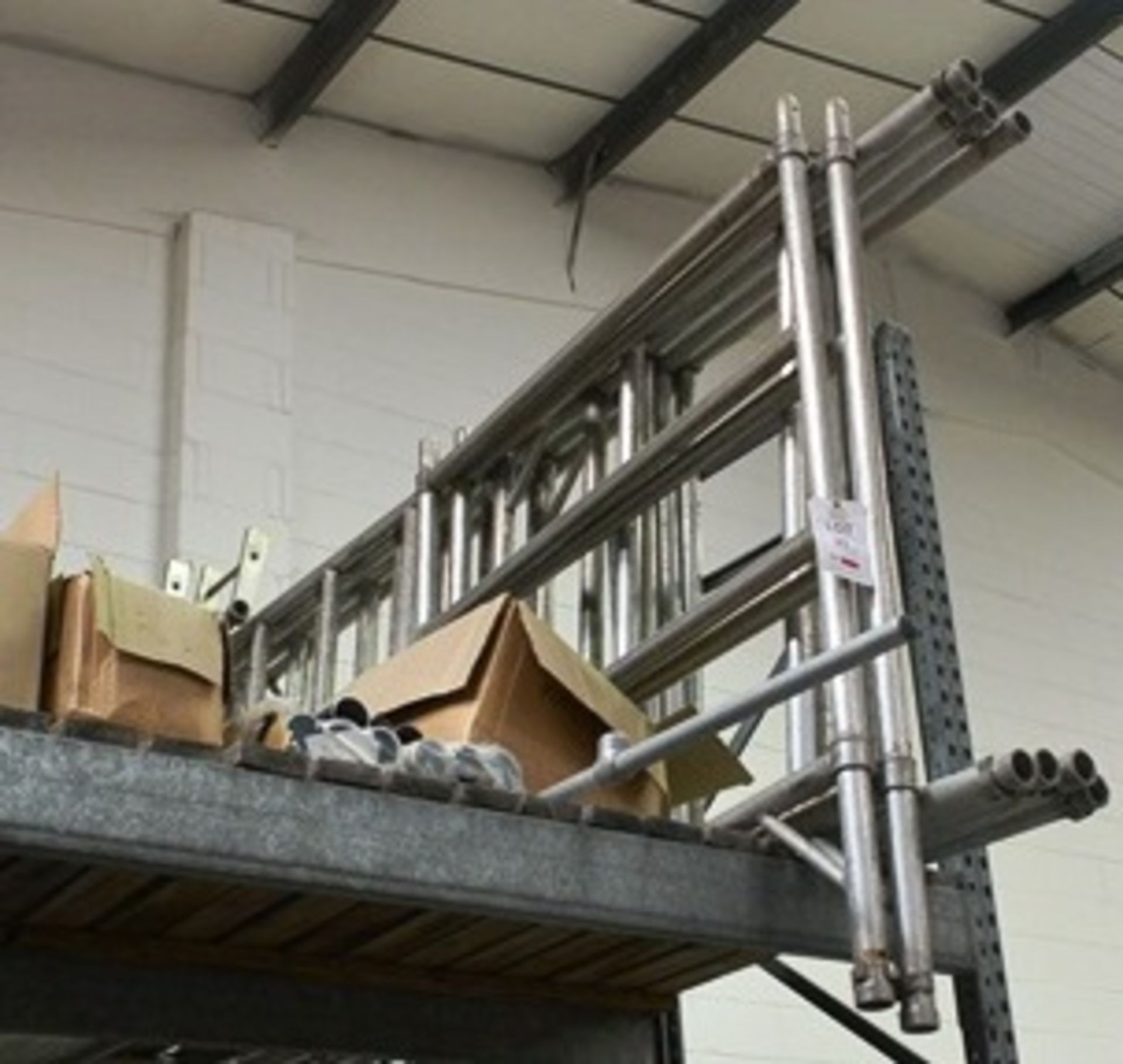 Aluminium mobile collapsible scaffold tower, with catwalk support, without beam (please note: This