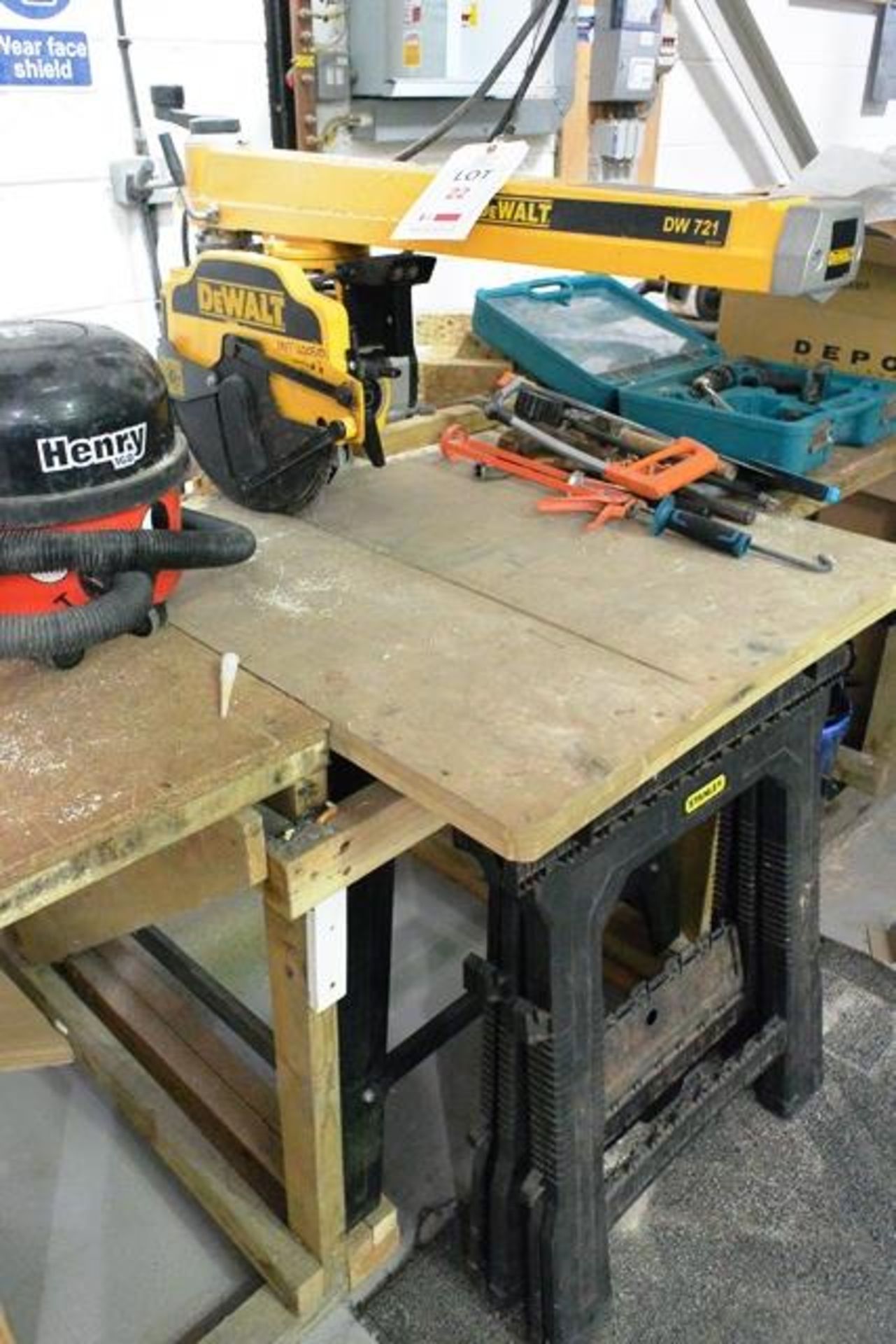 Dewalt DW721 radial arm saw, serial no. 000366 (2001), 240v (please note: This lot is located at the