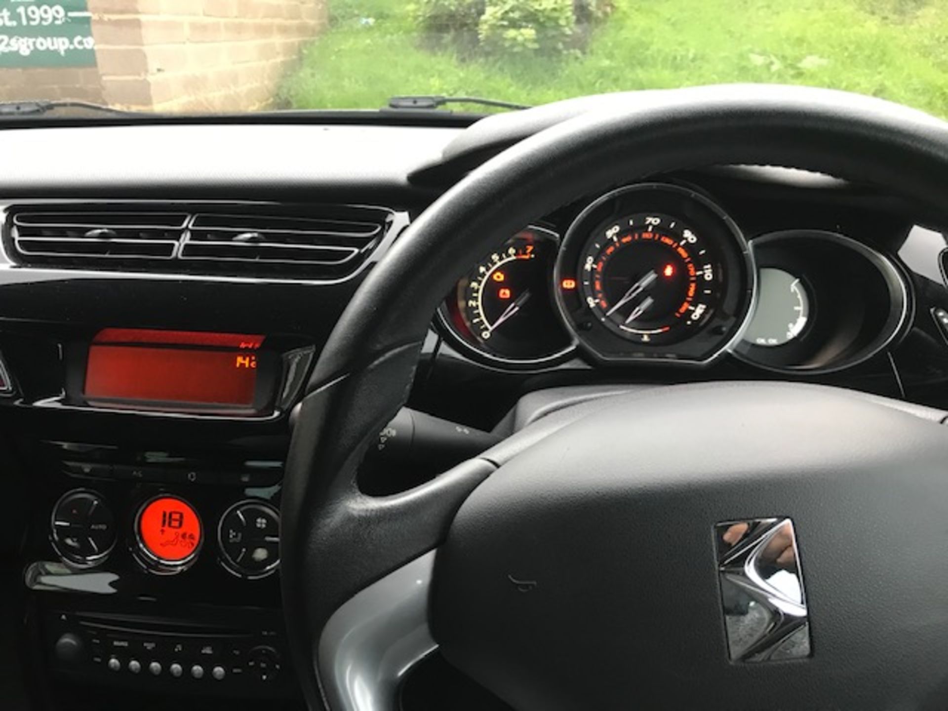 Citroen DS3 3 door hatch Dstyle 1.6, registration WV13 KCE, DOR 15.3.2013, mileage 76,651, V5... - Image 8 of 14