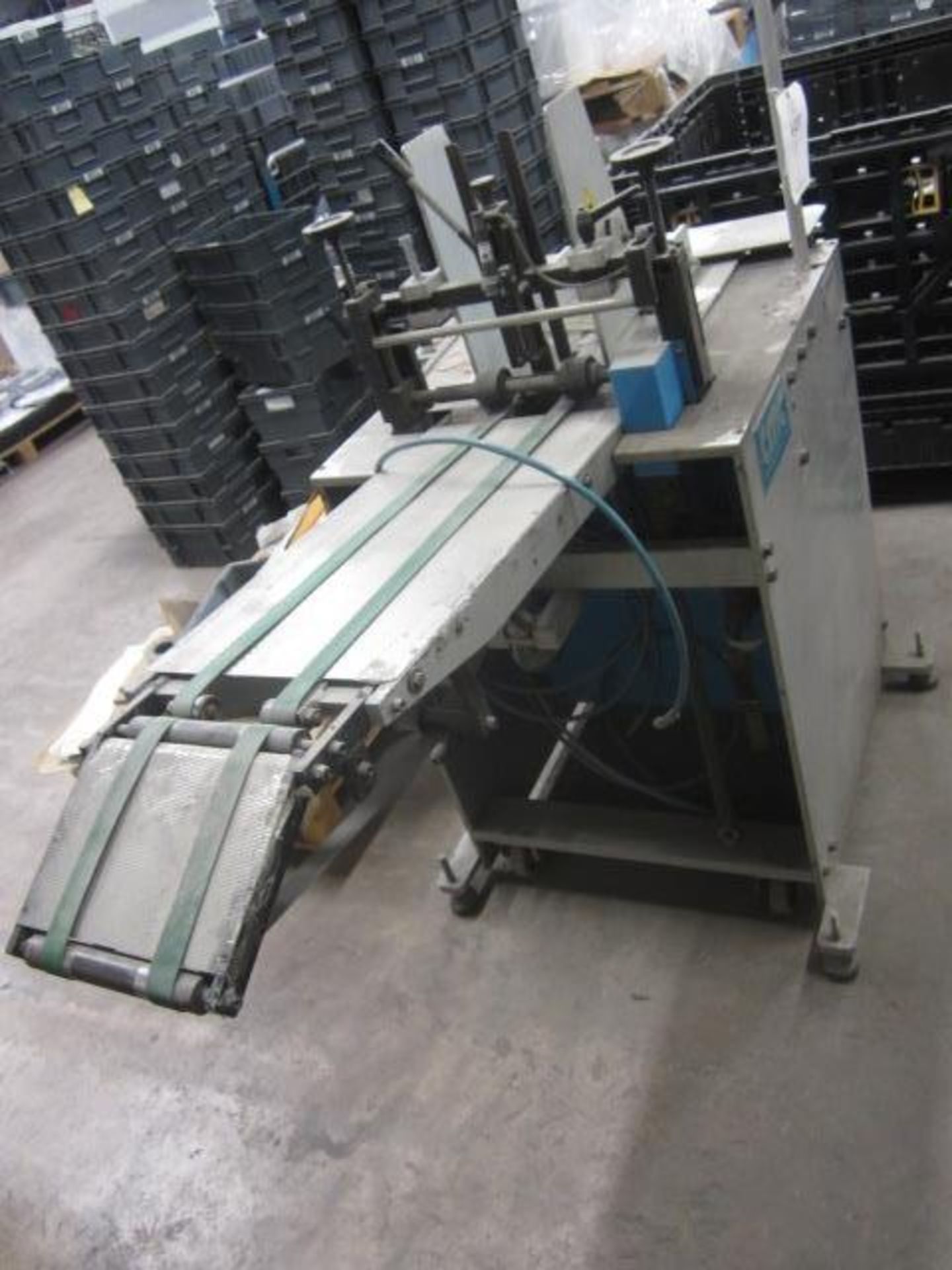 CMC Mouse - A15E mobile book pile shuttle feeder, serial no. 1678 (2002) - Image 2 of 4