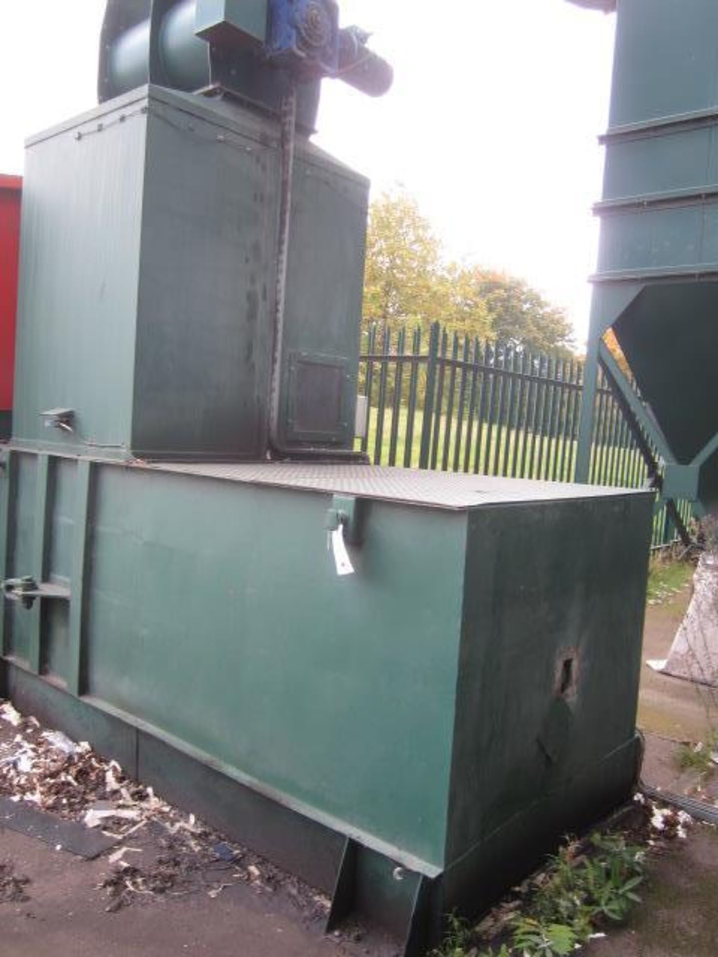 Paramount waste & dust extraction system and compactor to include: - Paramount motorised - Bild 7 aus 11