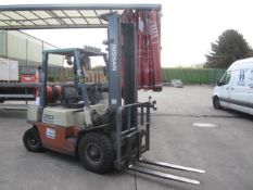 Nissan 20 LPG ride on forklift truck, model UJ02A20U, serial no. E797505, with side shift, max