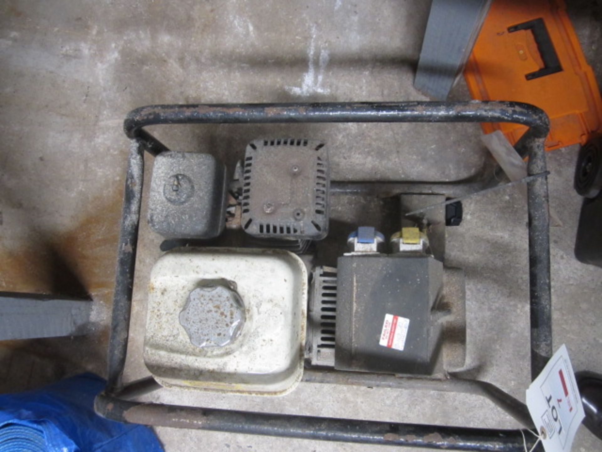 Honda GX160 portable petrol generator, code: HNMF024DPR3X001, serial no. 70368936 (2014) - Image 5 of 5
