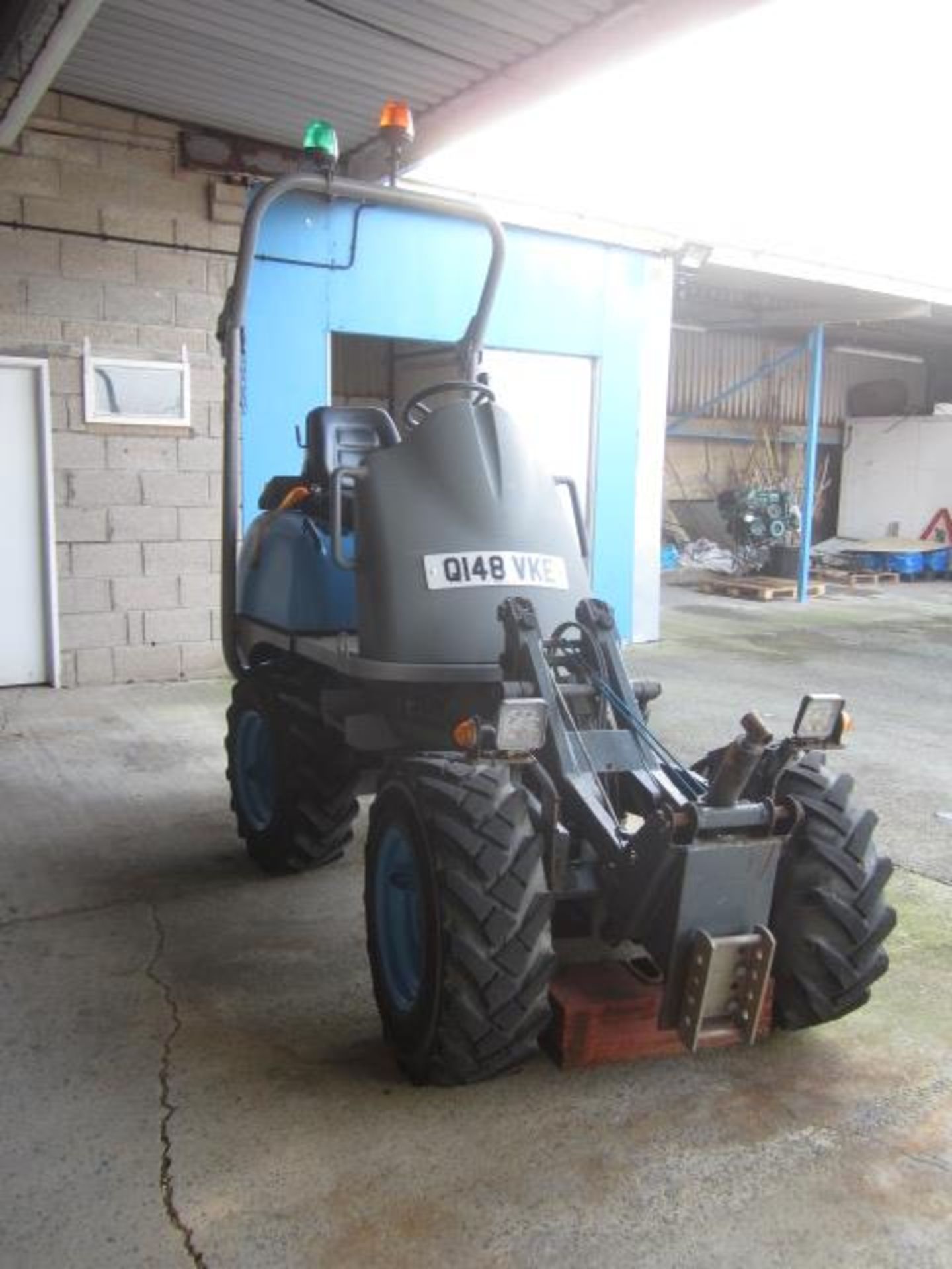 Newson Lifting converted dump truck, type 1001, serial no. BB001431, max weight unload 1165, max - Image 2 of 19