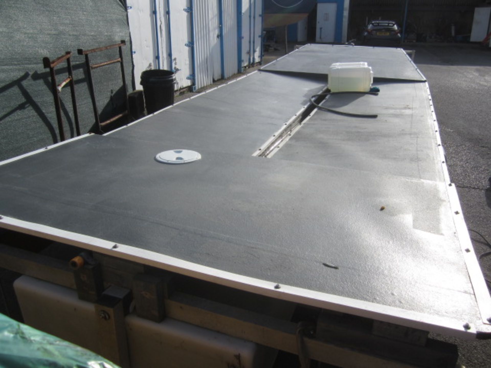 Twin axle bespoke manufactured wash down trailer with fitted waste tank, drainage, recycling - Image 4 of 10