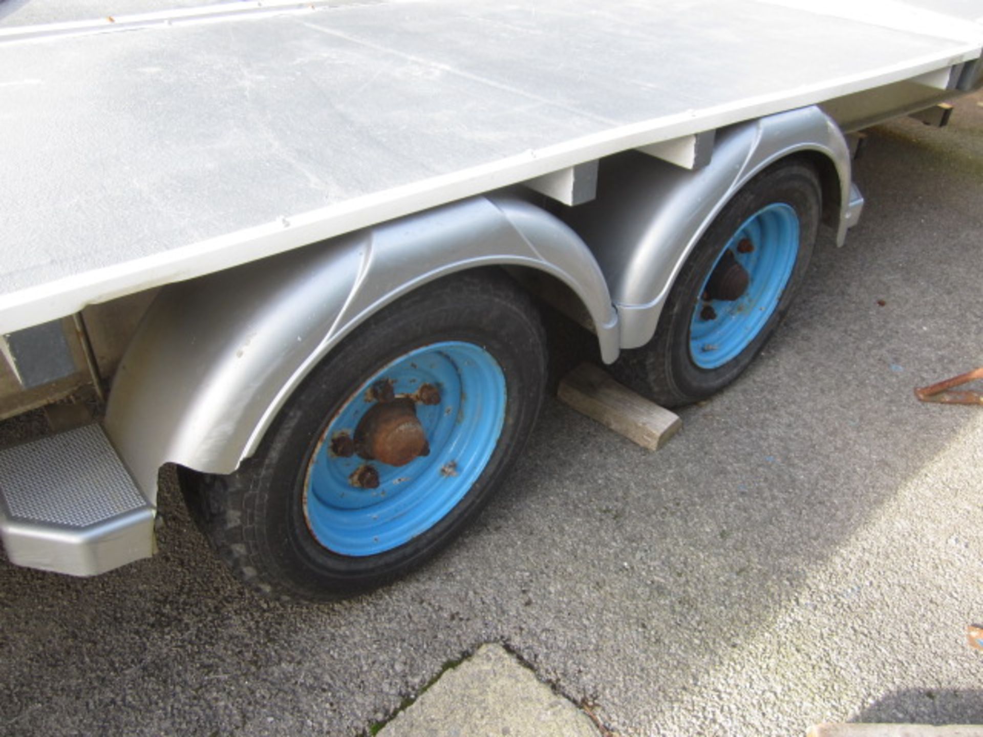 Twin axle bespoke manufactured wash down trailer with fitted waste tank, drainage, recycling - Image 7 of 10