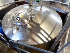 Stainless steel jacketed 40 barrel FV fermenting tank, approx 2400mm dia x 2500mm height (3000mm