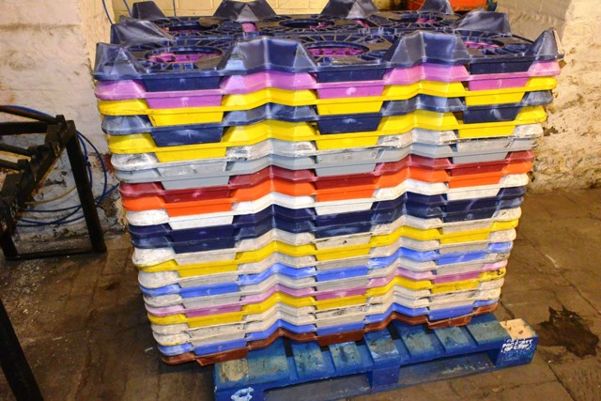 Large quantity of plastic cask storage pallets, approx. 130 (image for illustrative purposes only).