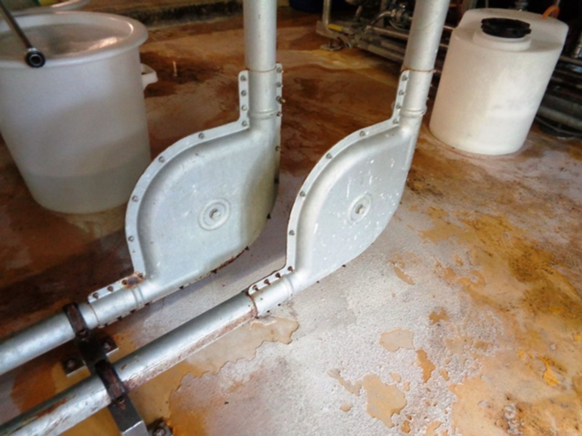 Unnamed motorised fan malt suction feed from malt mill to mash tank - Image 4 of 4